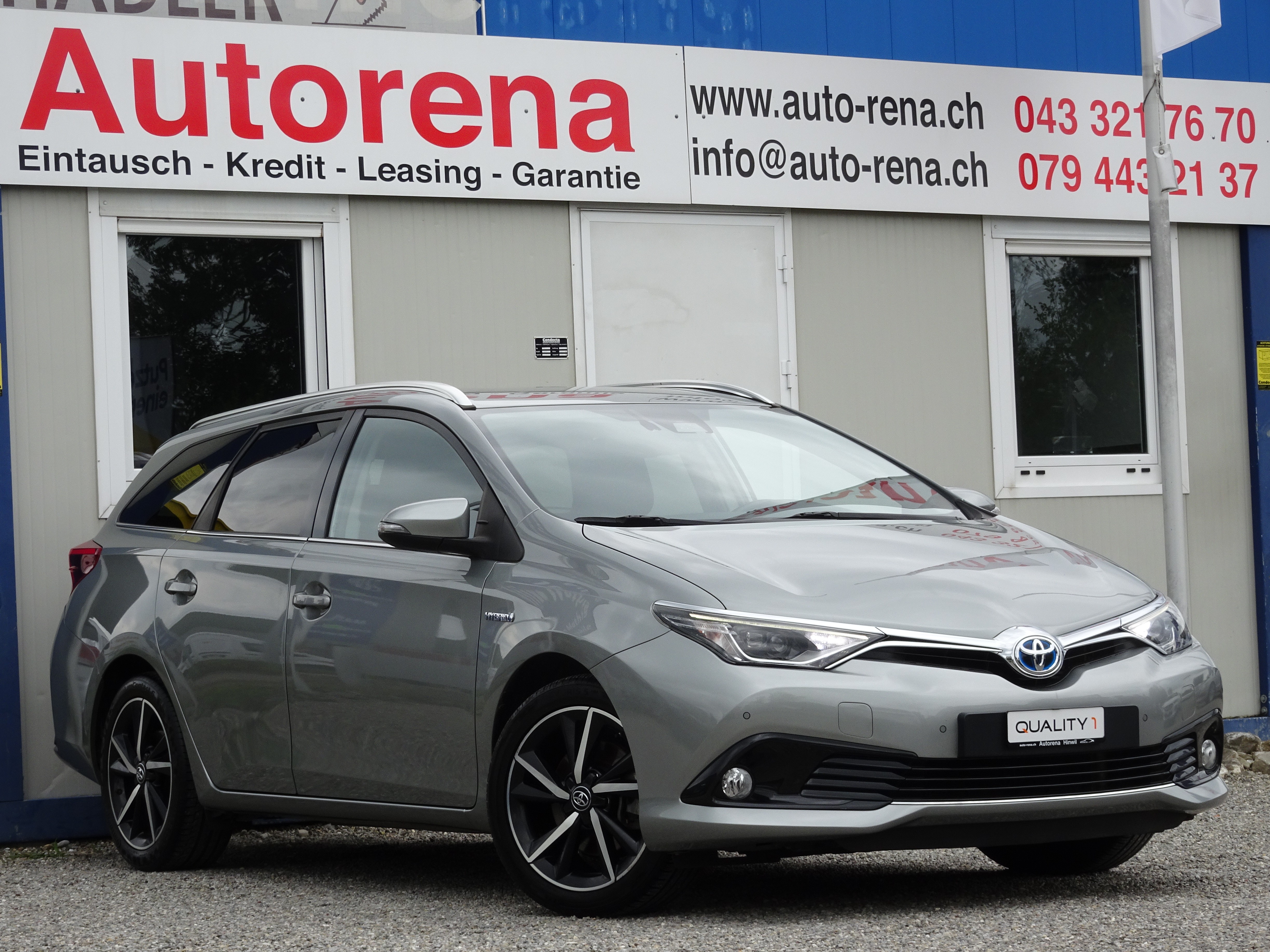 TOYOTA Auris Touring Sports 1.8 HSD Trend e-CVT