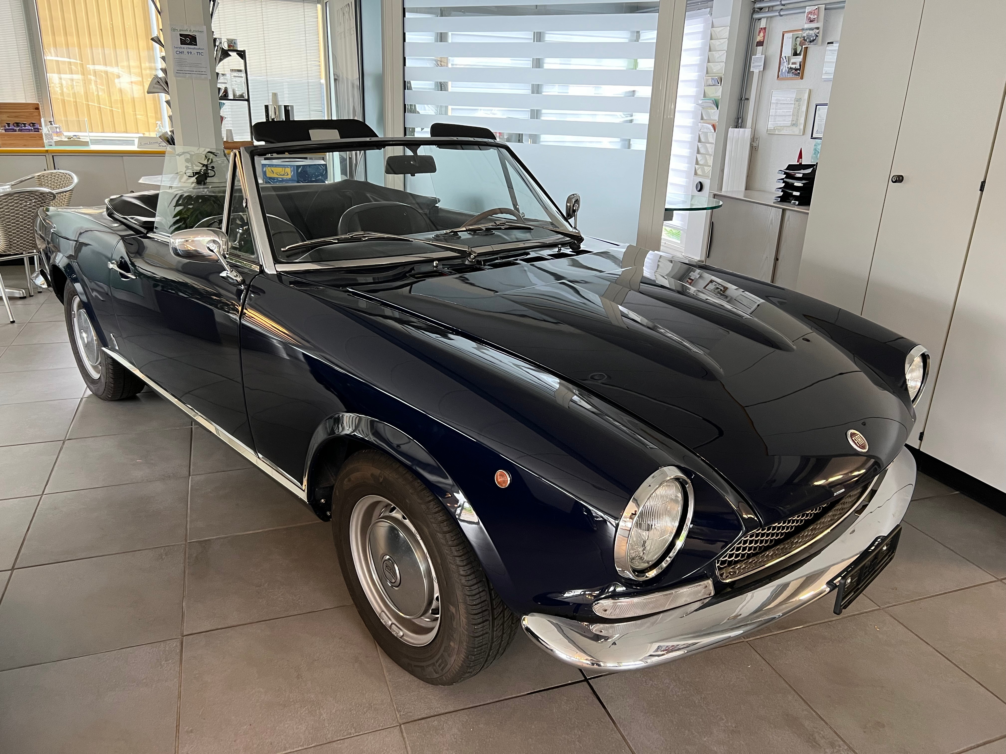 FIAT 124 Spider