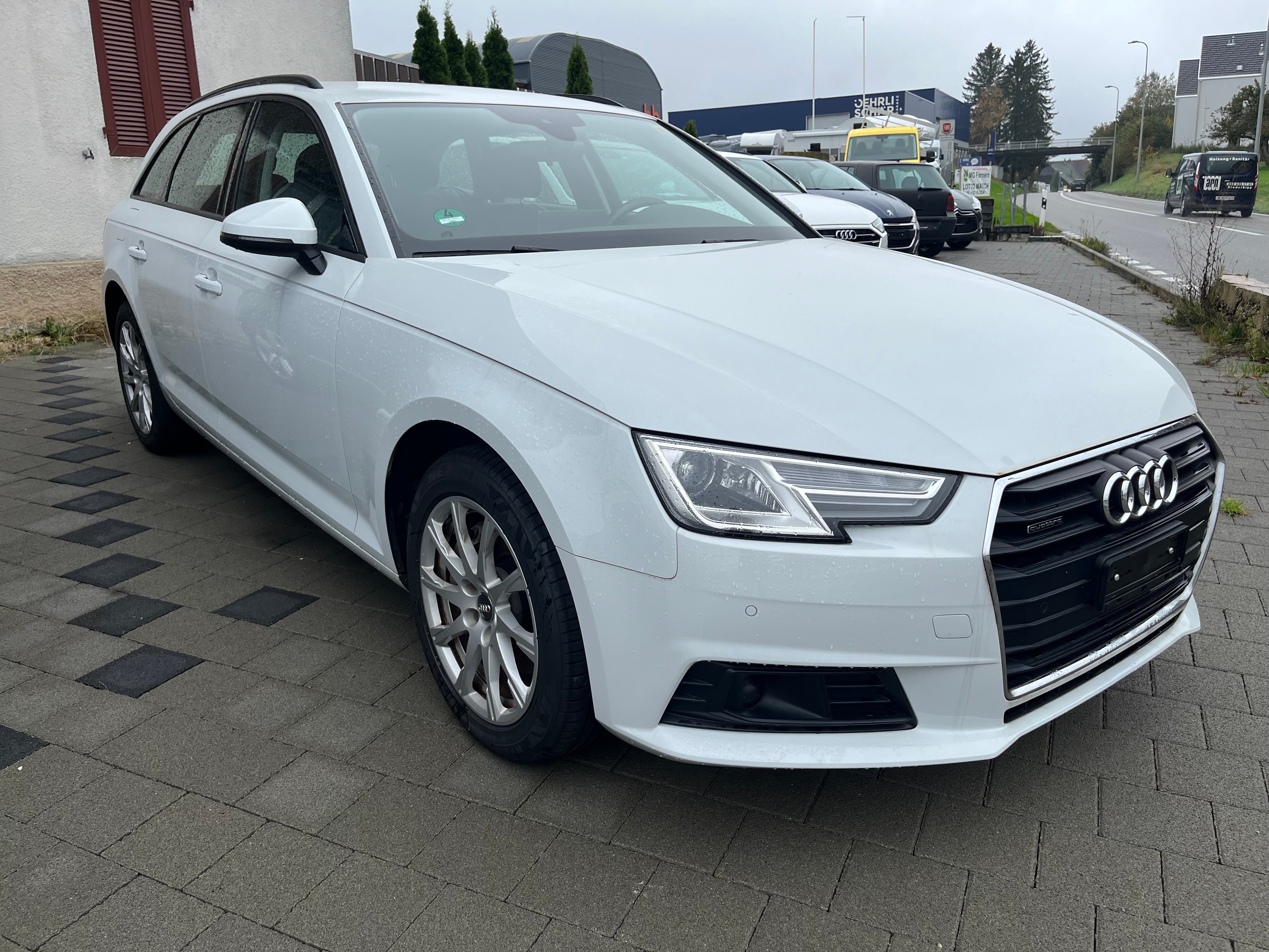 AUDI A4 Avant 2.0 TDI quattro S-tronic 500.- November Gutschein