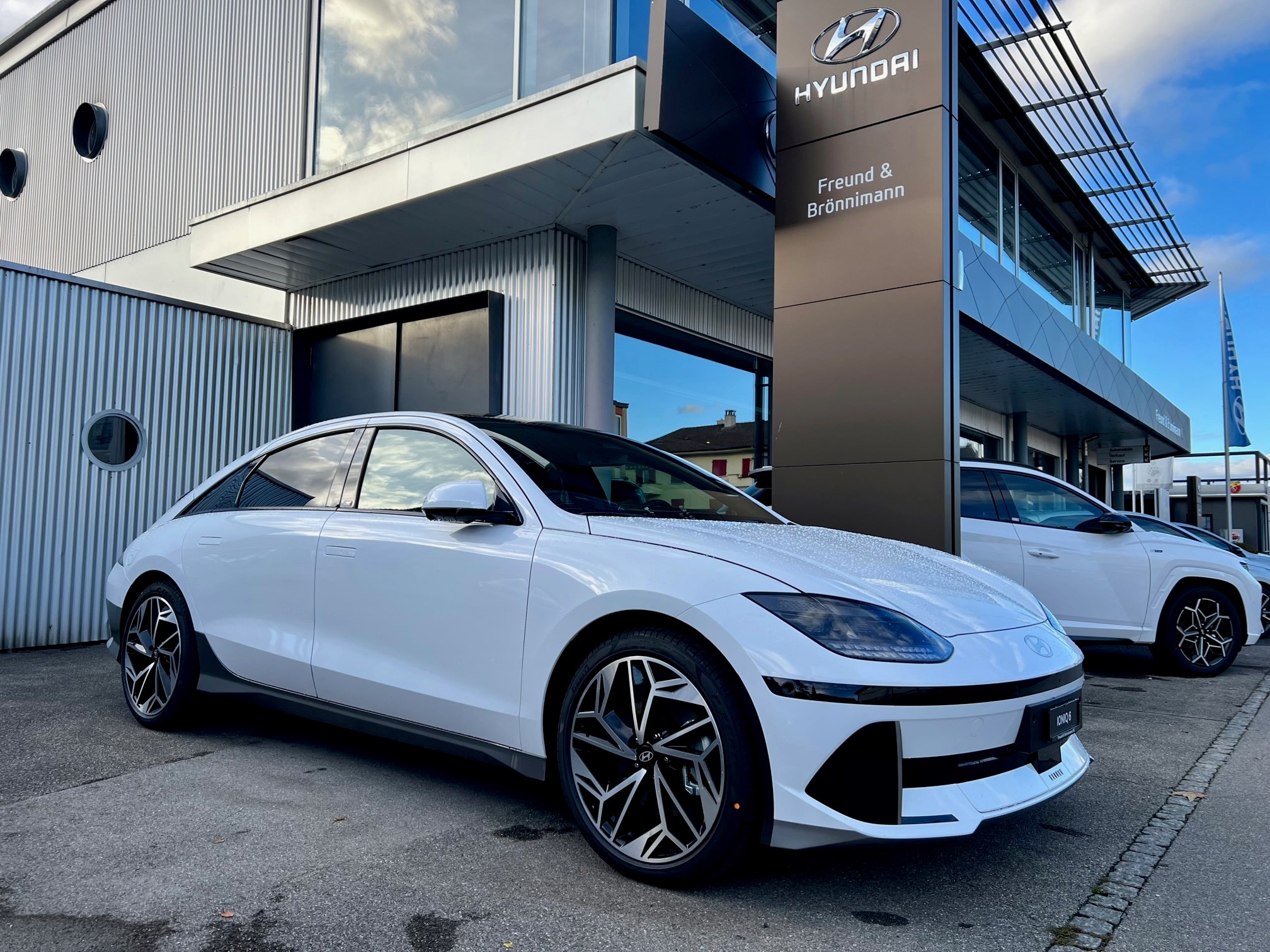 HYUNDAI Ioniq 6 77kWh Launch Edition 4WD