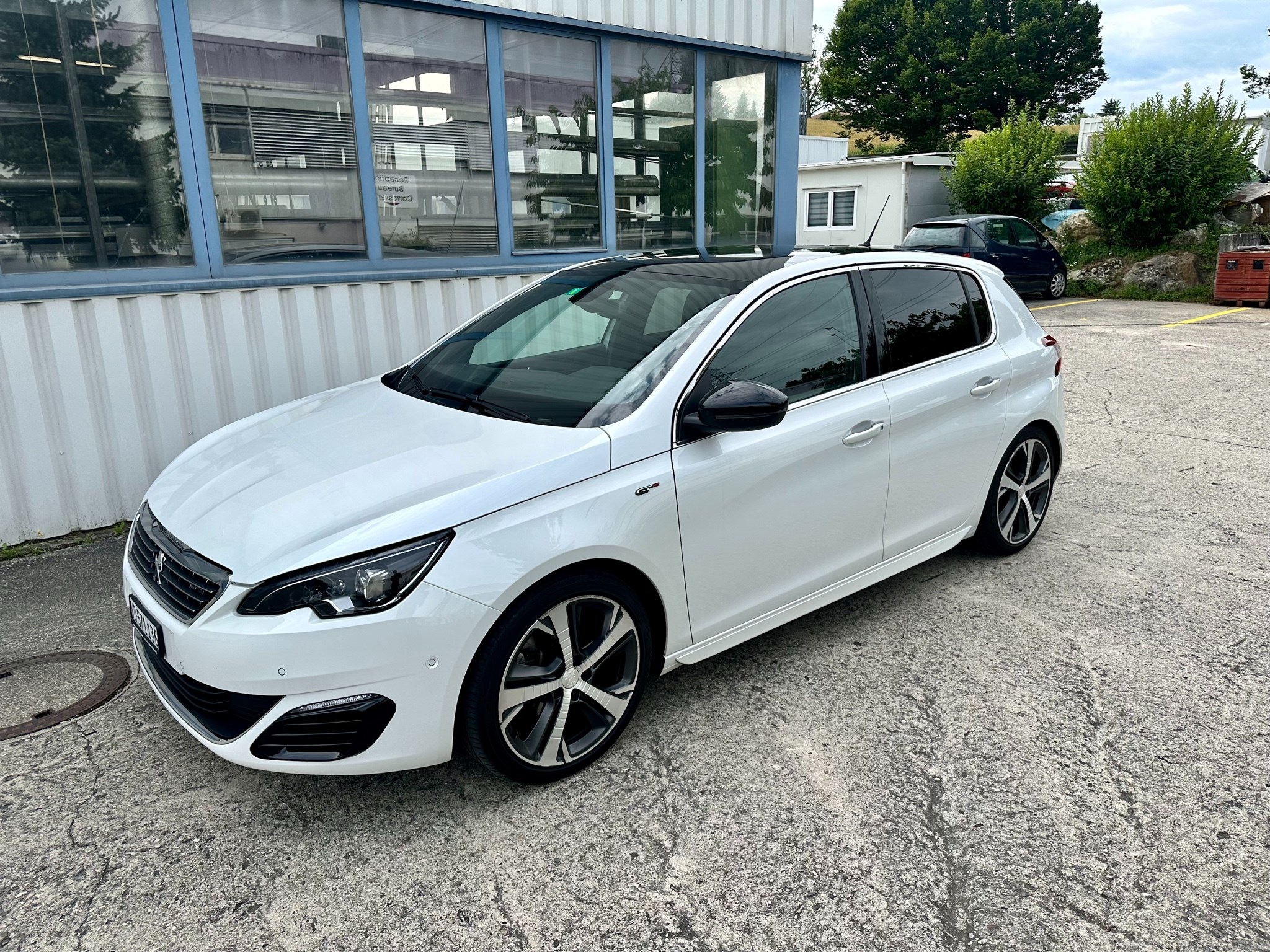 PEUGEOT 308 1.6 e-THP GT