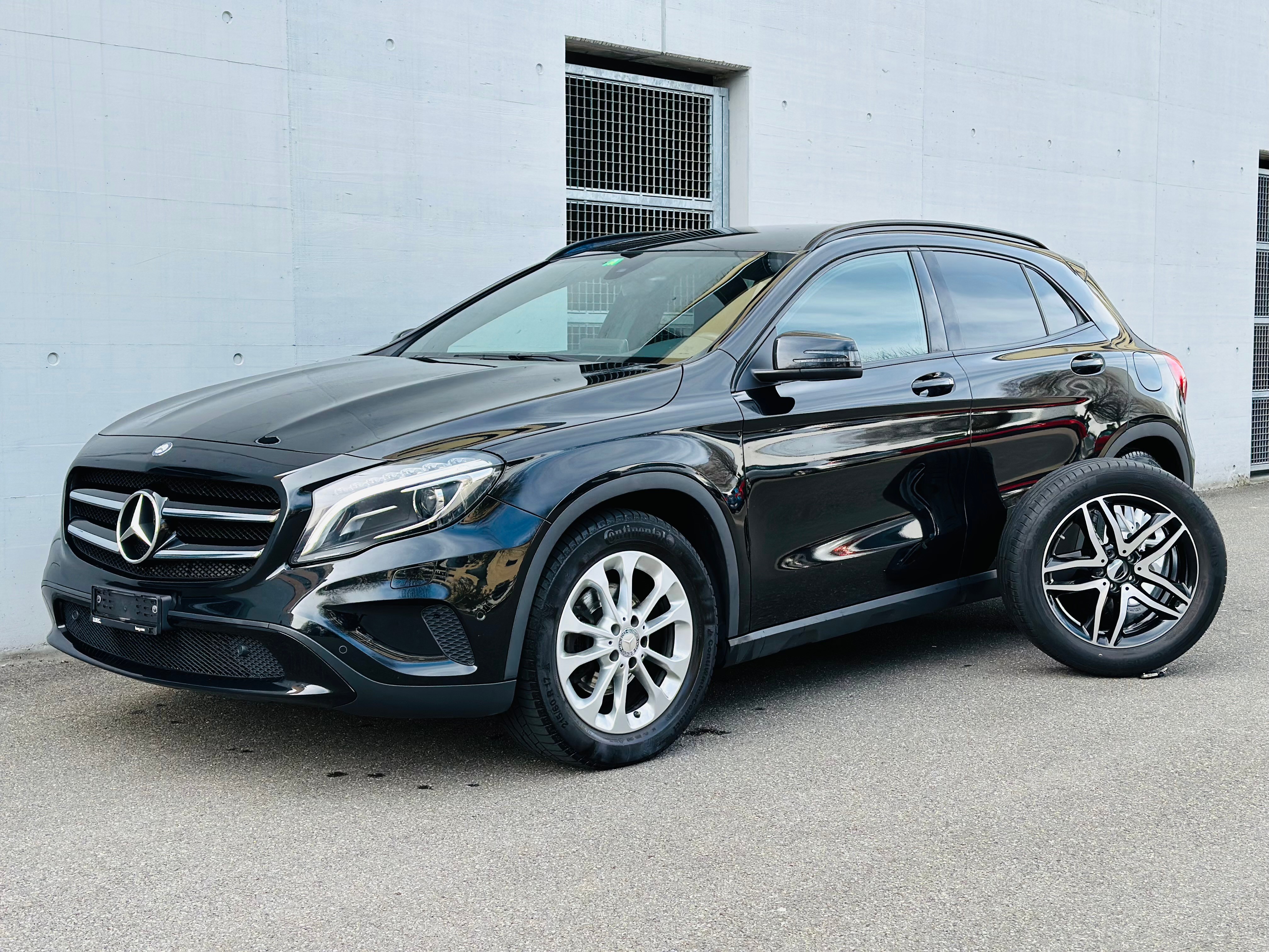 MERCEDES-BENZ GLA 200 CDI Urban 7G-DCT