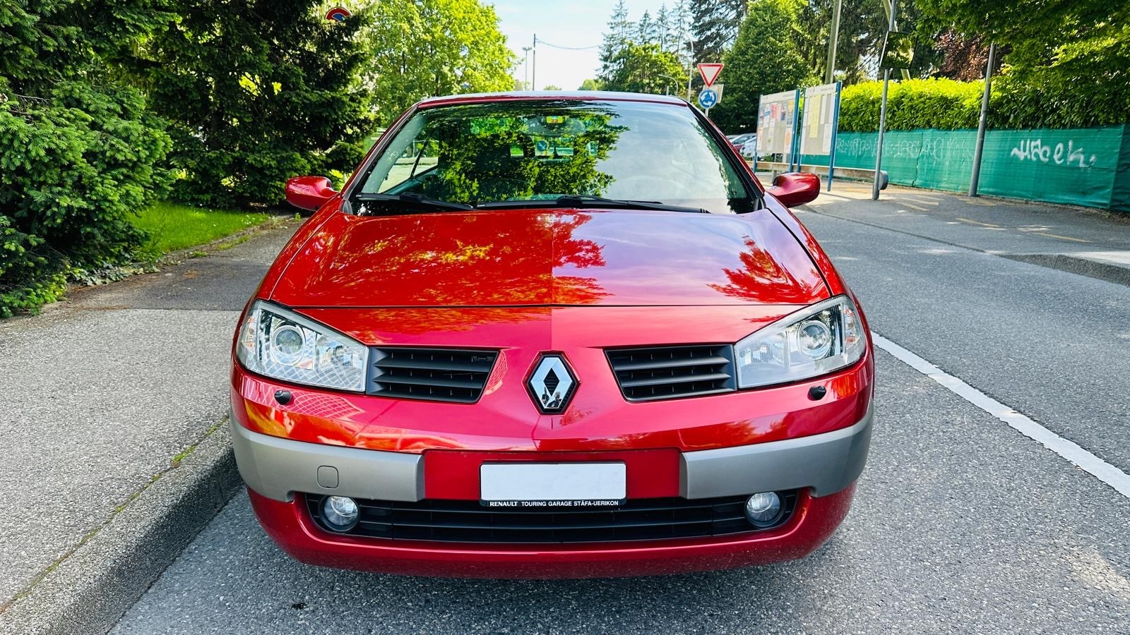 RENAULT Mégane C-C 2.0 16V Privilège Luxe