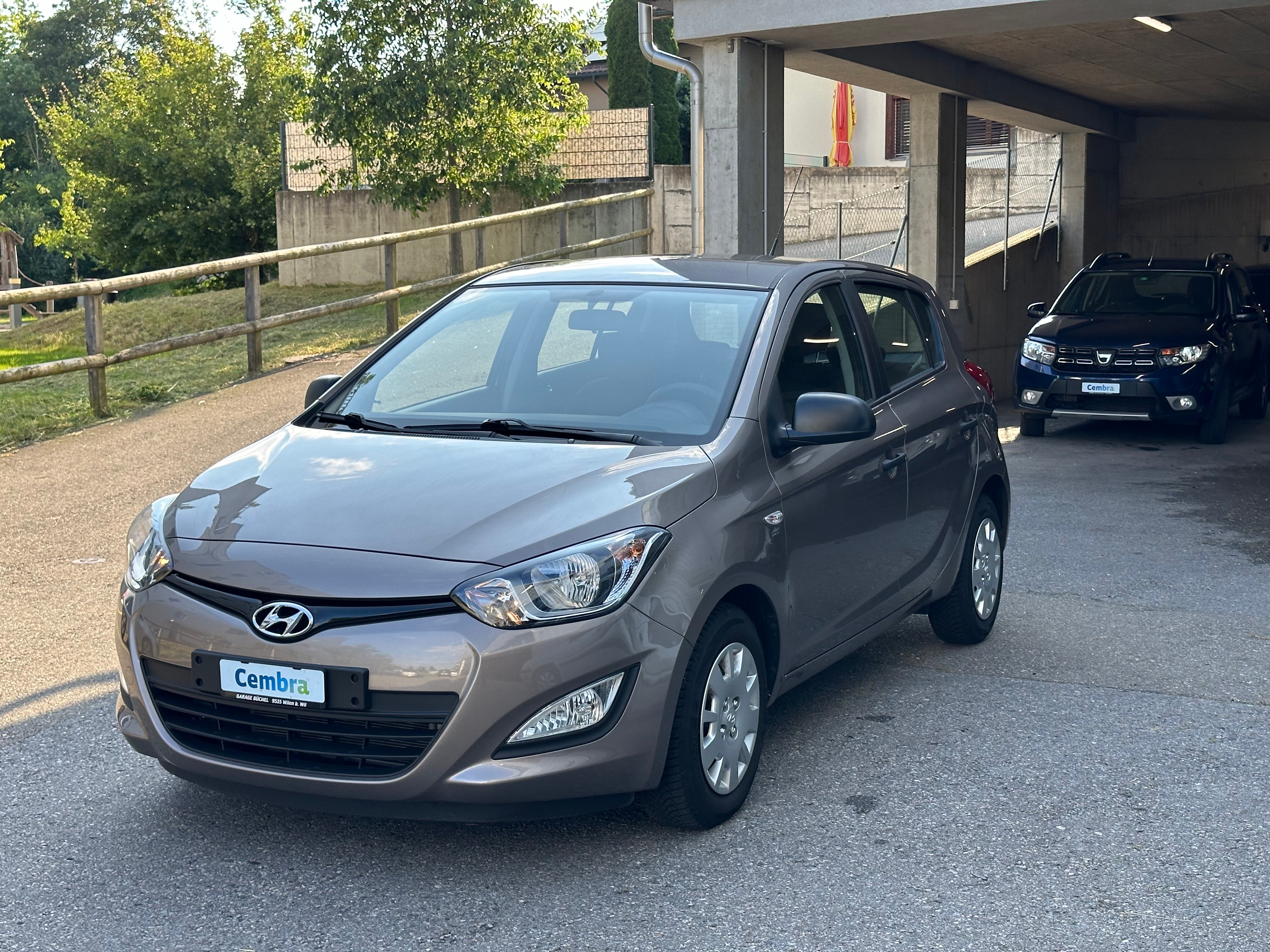 HYUNDAI i20