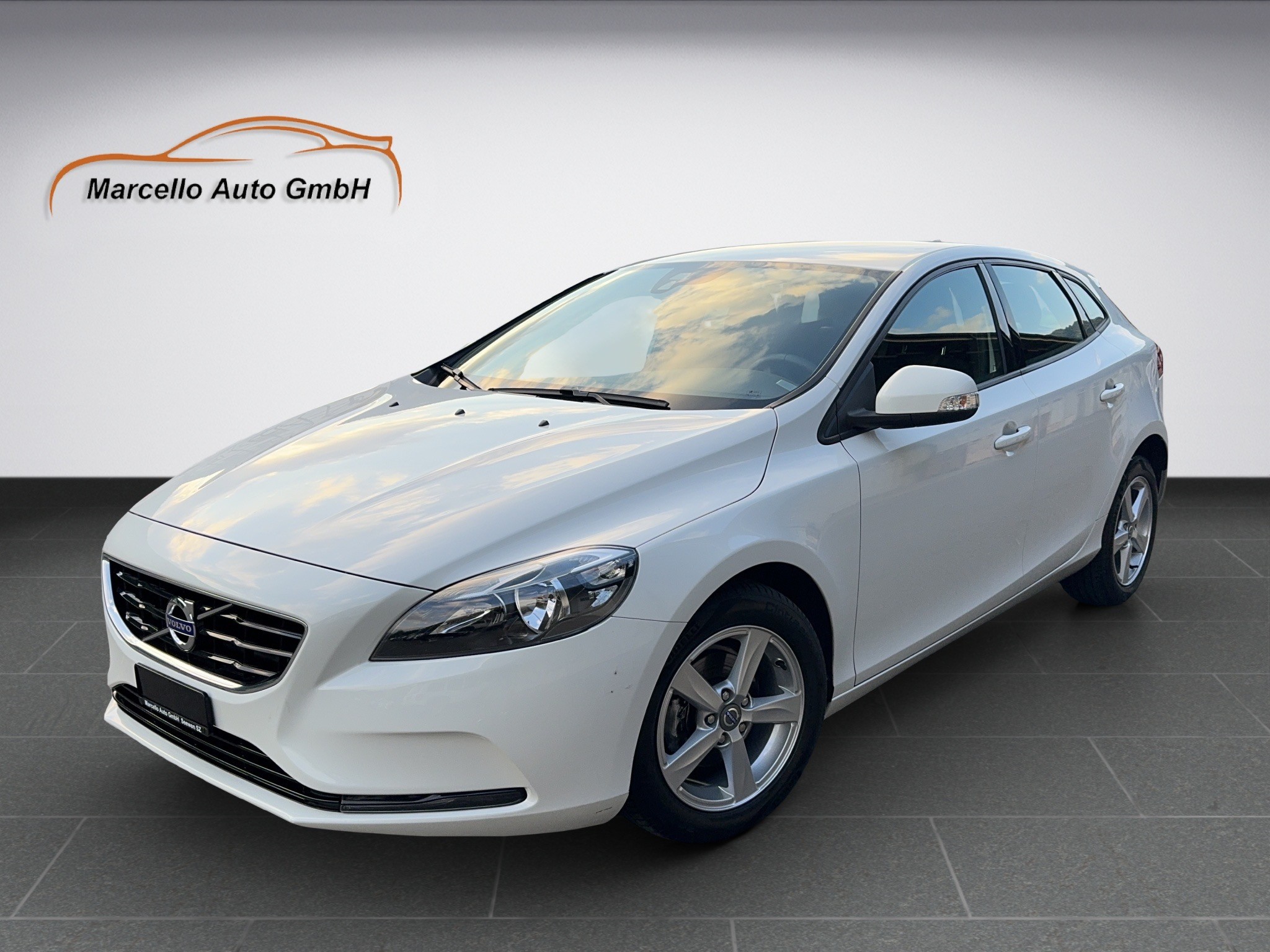 VOLVO V40 D2 Momentum