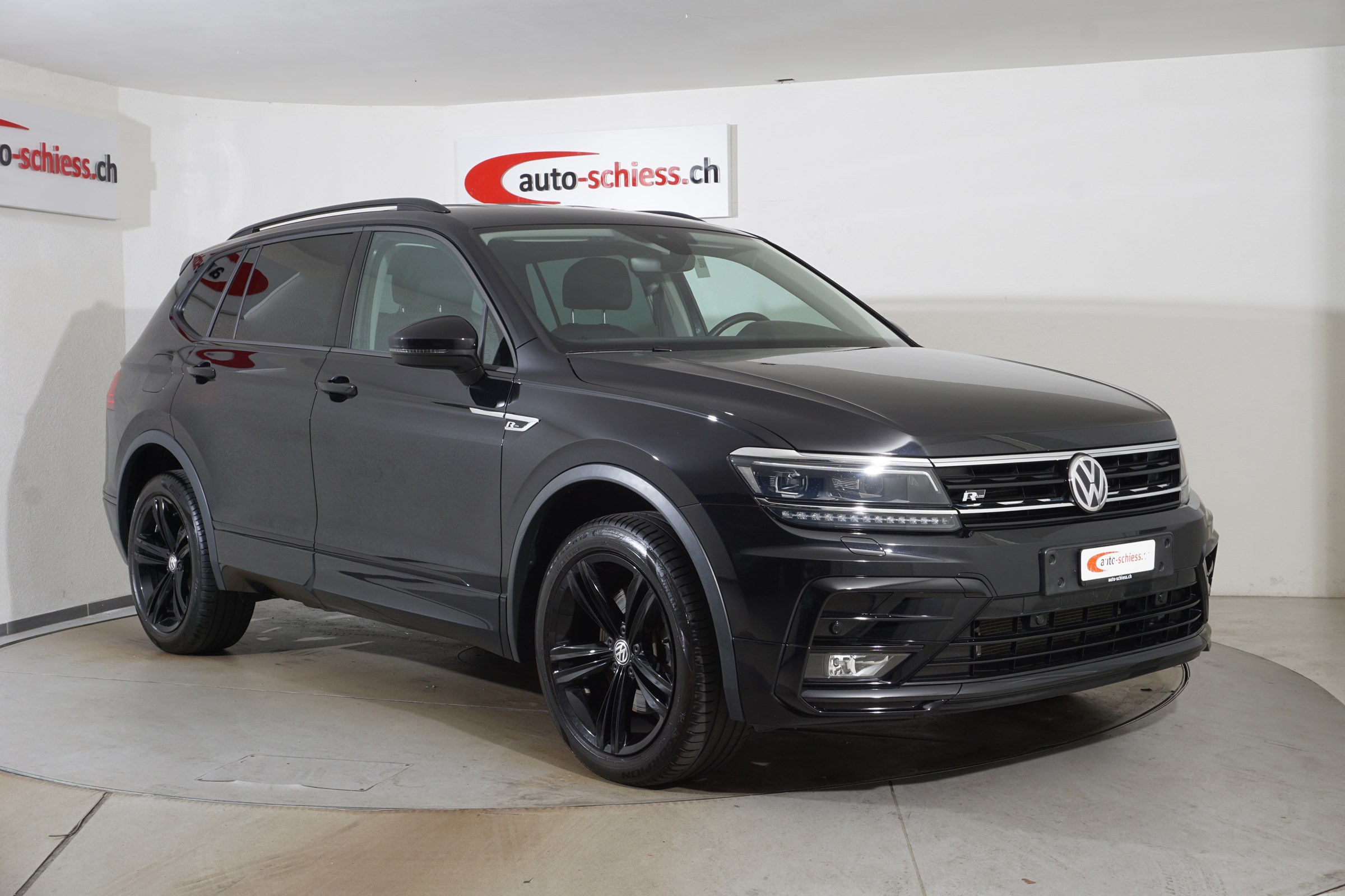 VW TIGUAN Allspace 2.0 TDI R-Line 4Motion DSG Black