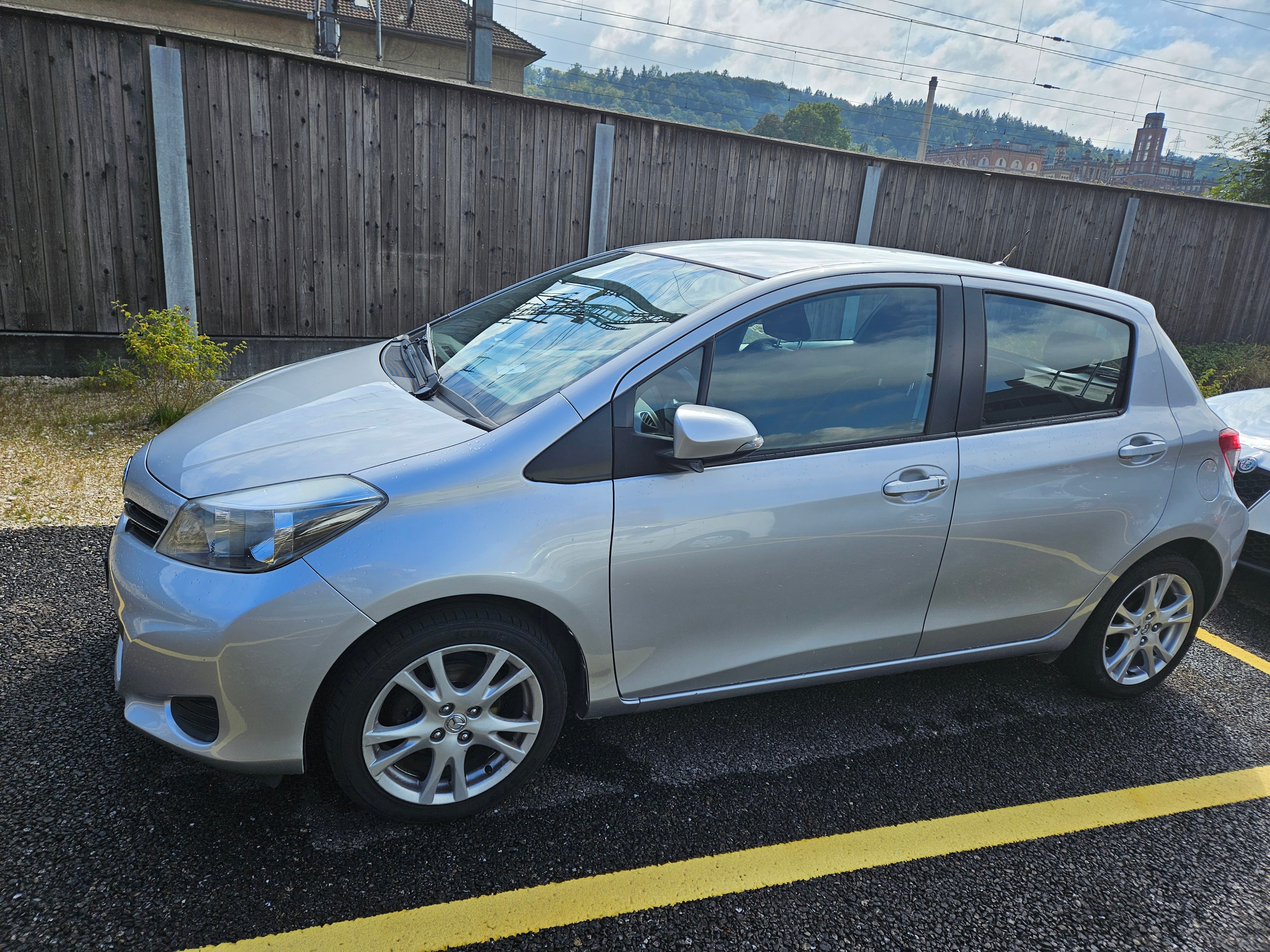 TOYOTA Yaris 1.33 Sol