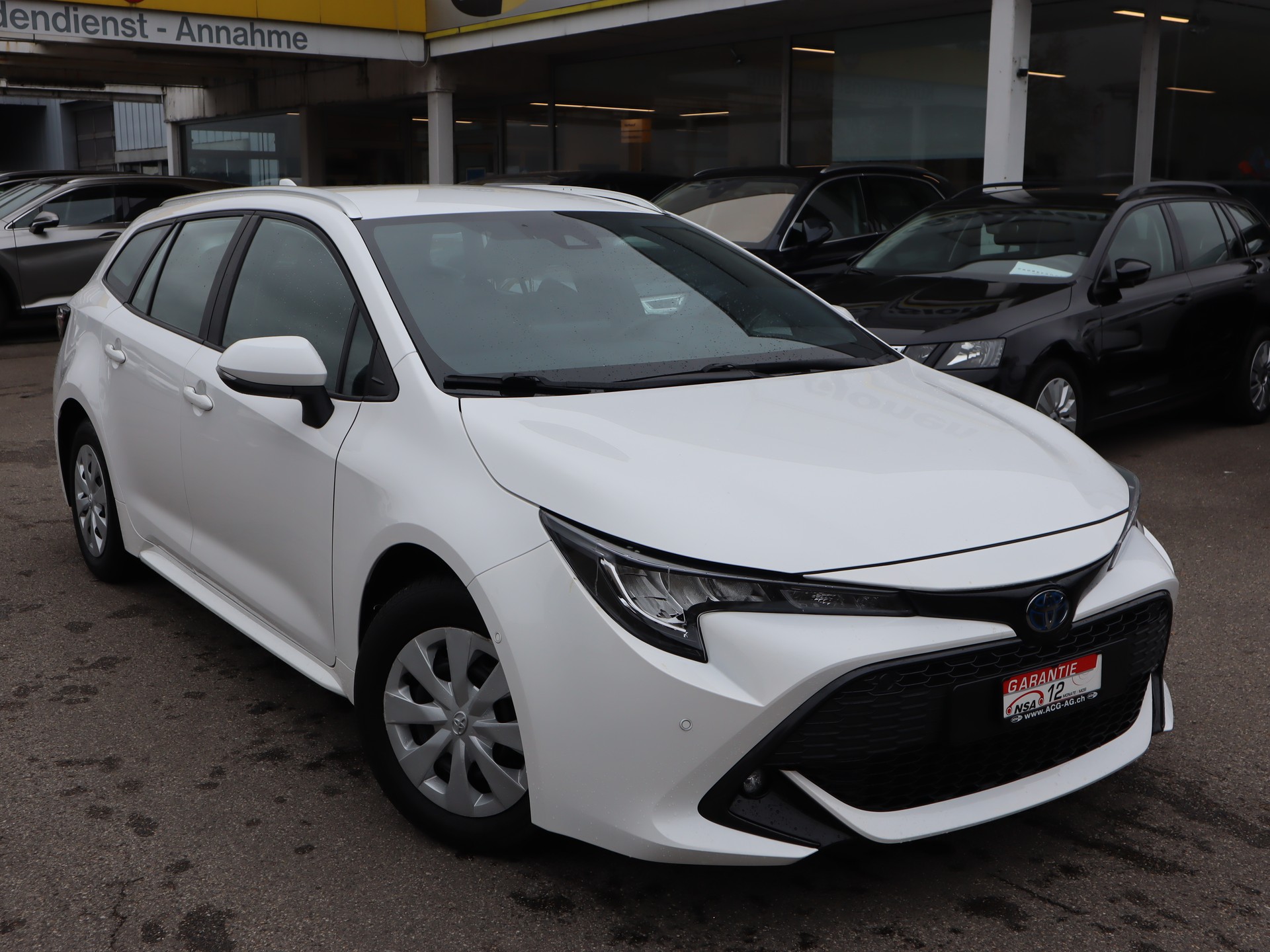 TOYOTA Corolla Touring Sports 1.8 HSD Active e-CVT ** Werksgarantie 10Jahre oder 180000 KM ** Lenkrad Heizung ** Modell 2022 **