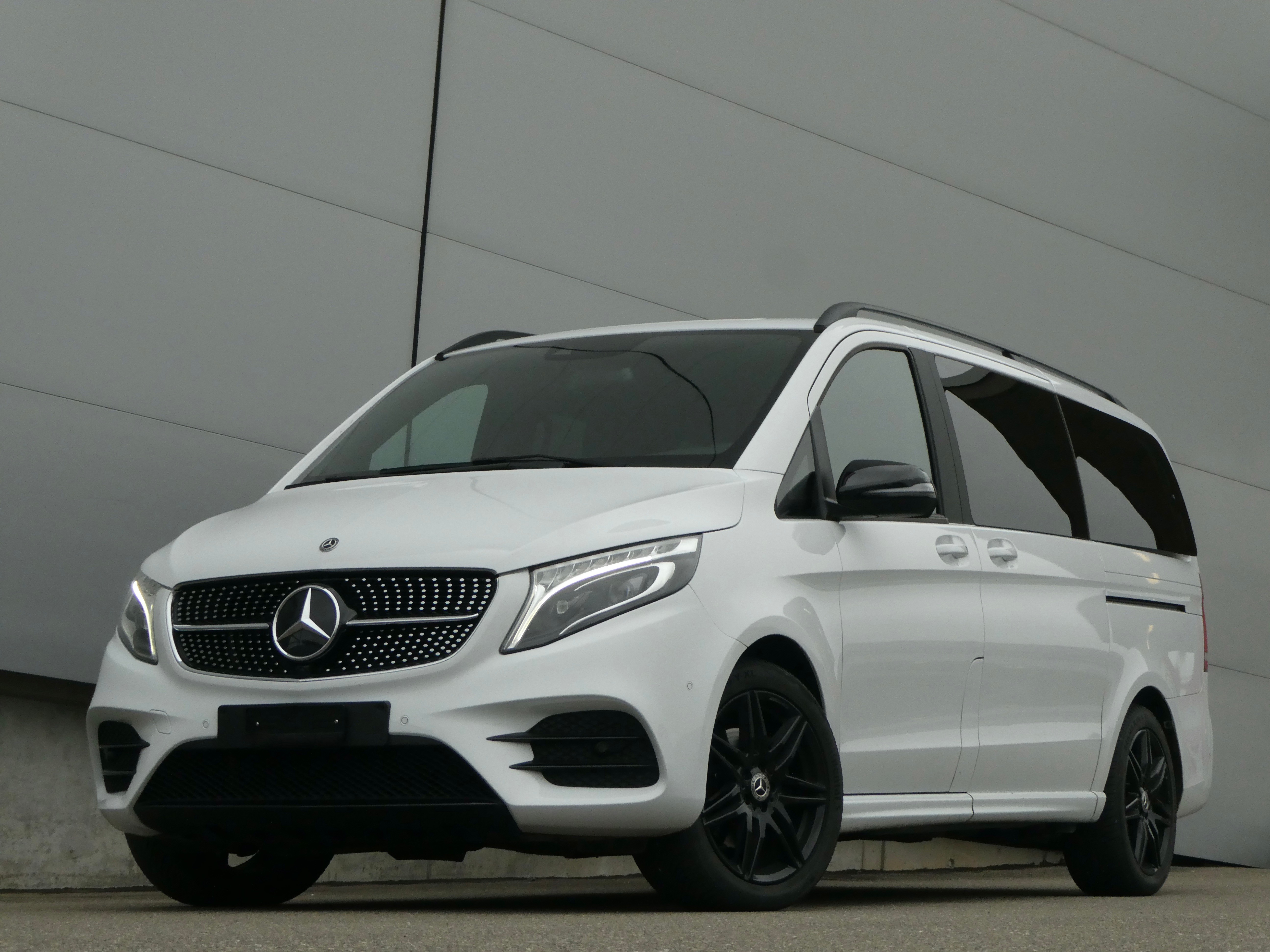 MERCEDES-BENZ V 300 d lang AMG Line Avantgarde 4Matic 9G-Tronic