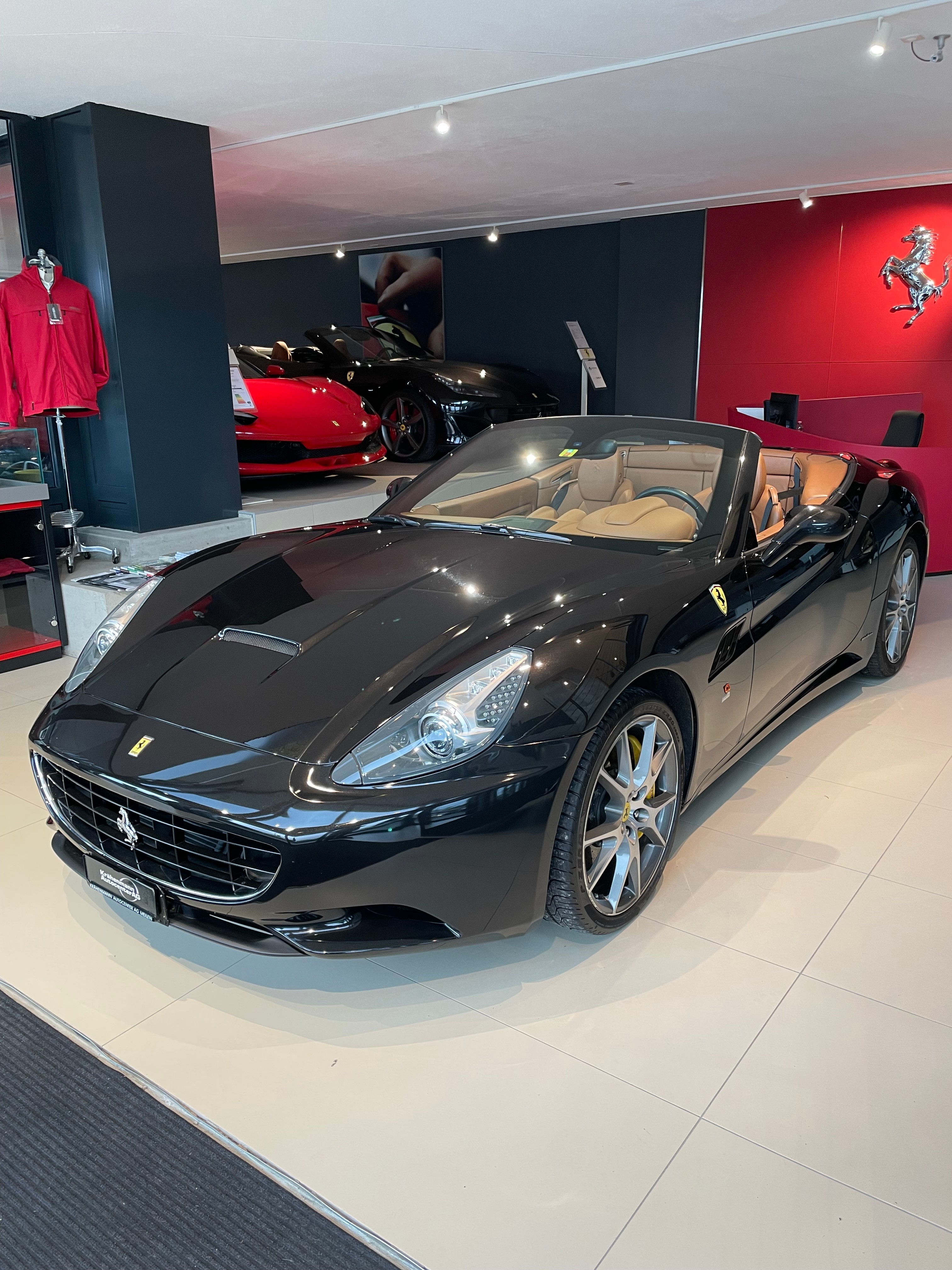 FERRARI California 4.3 V8