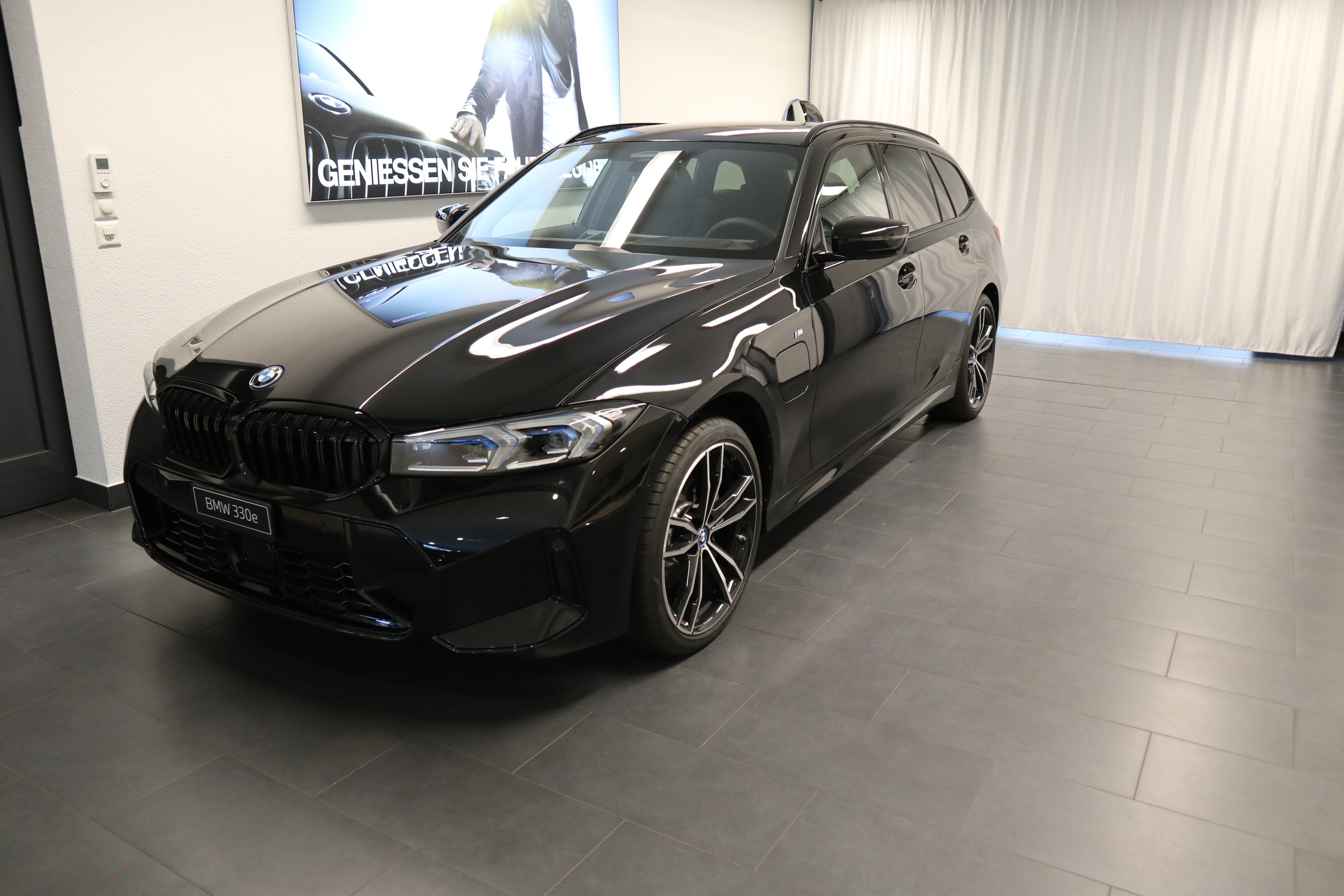 BMW 330e xDr Tour M Sport