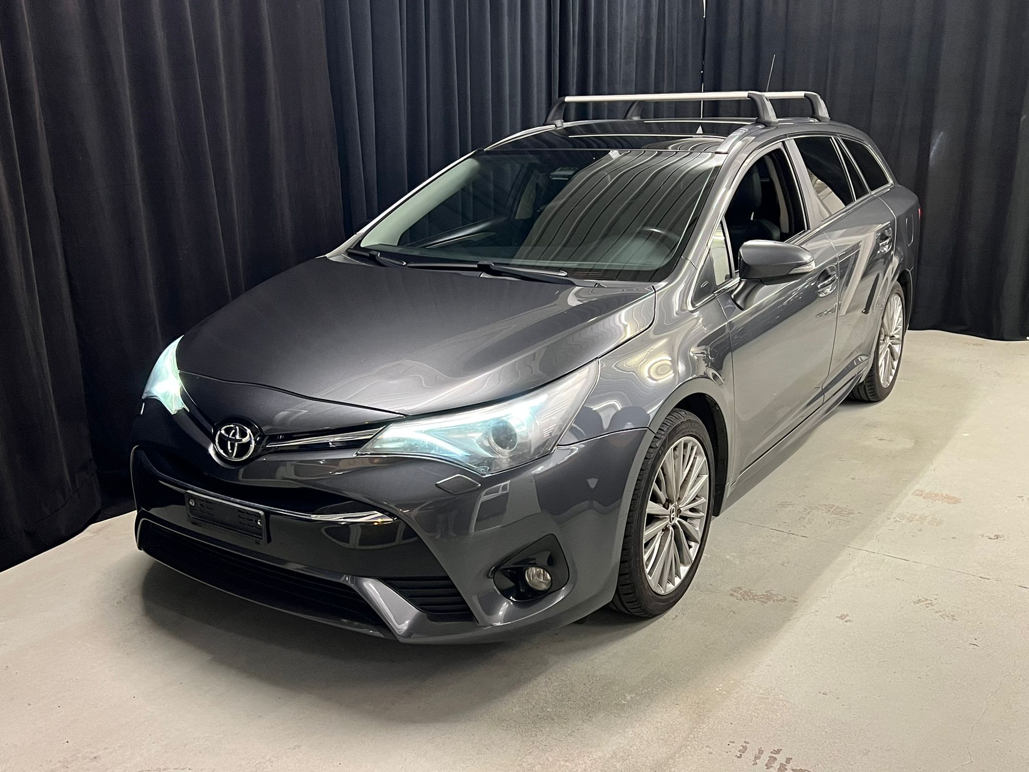 TOYOTA Avensis Touring Sports 2.0 D-4D Sol Premium