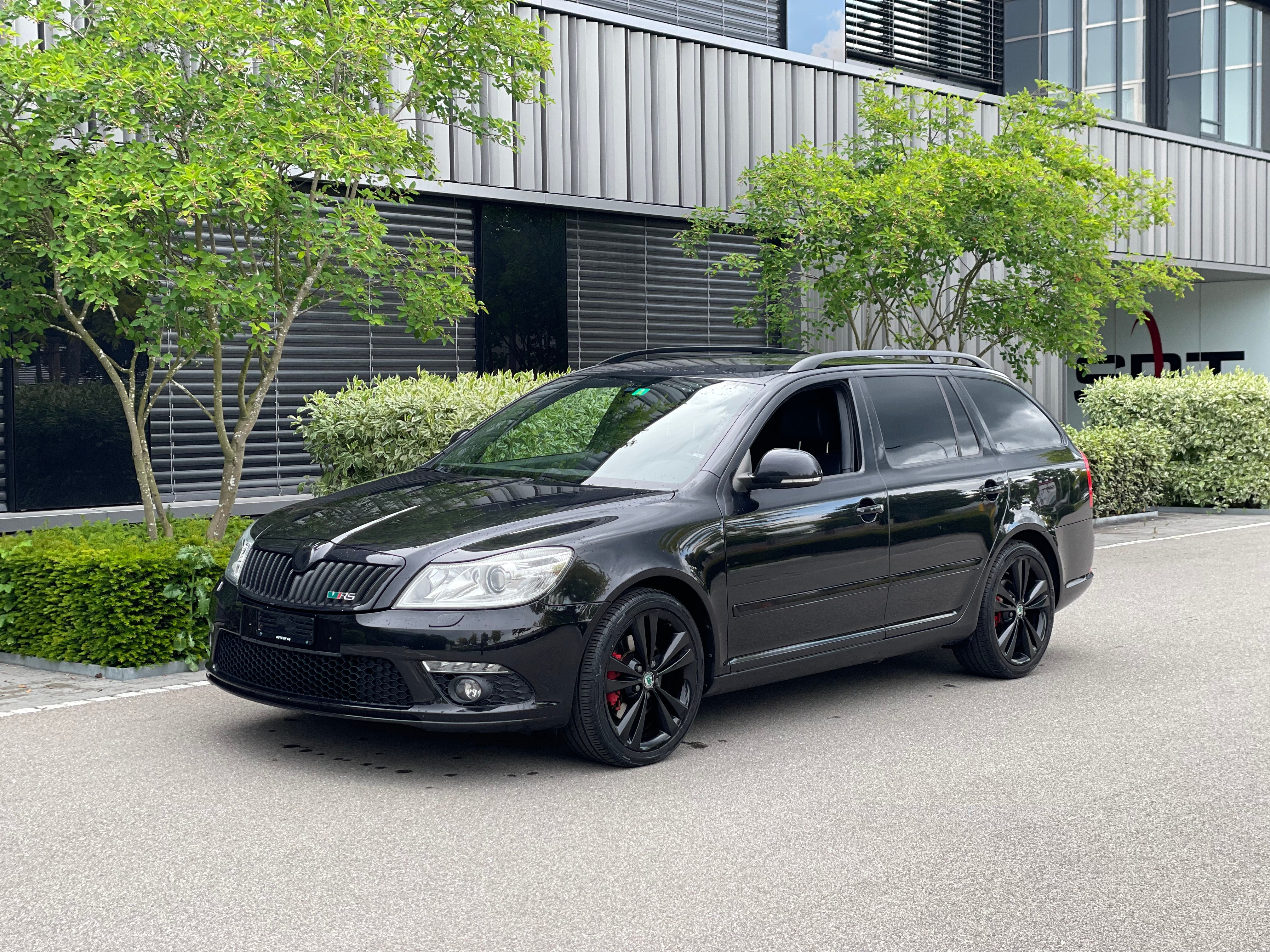 SKODA Octavia Combi 2.0 TDI RS DSG