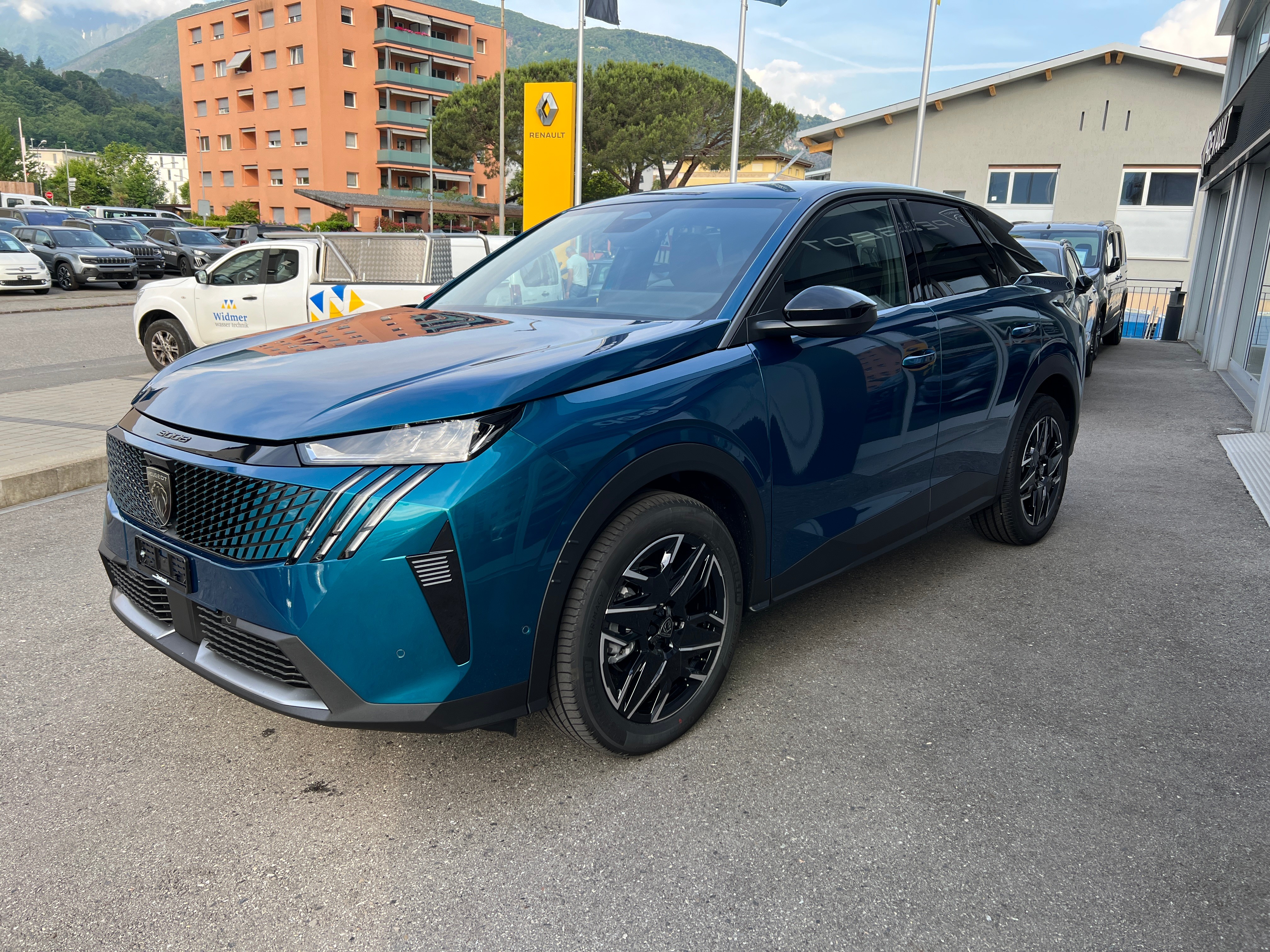 PEUGEOT 3008 136 e-DSC6 Hybrid Allure