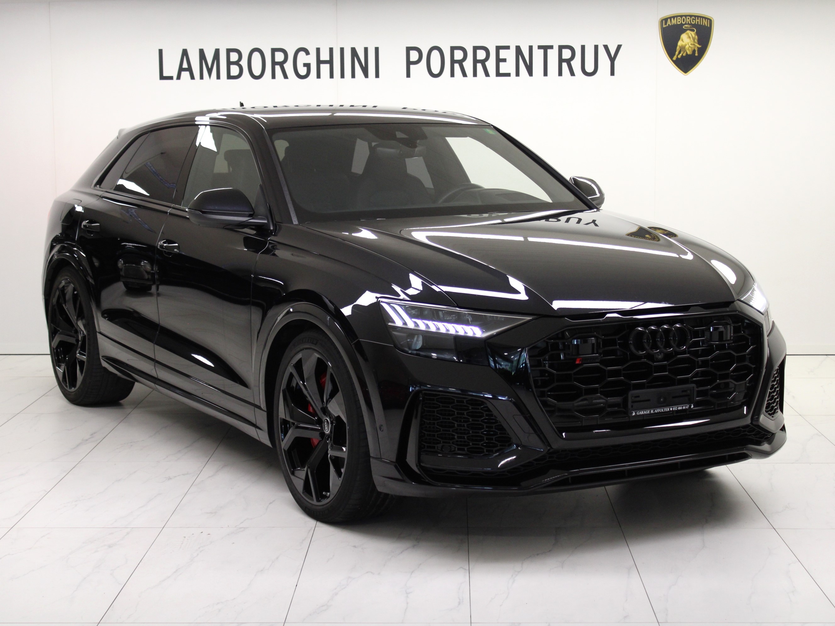 AUDI RSQ8 quattro tiptronic