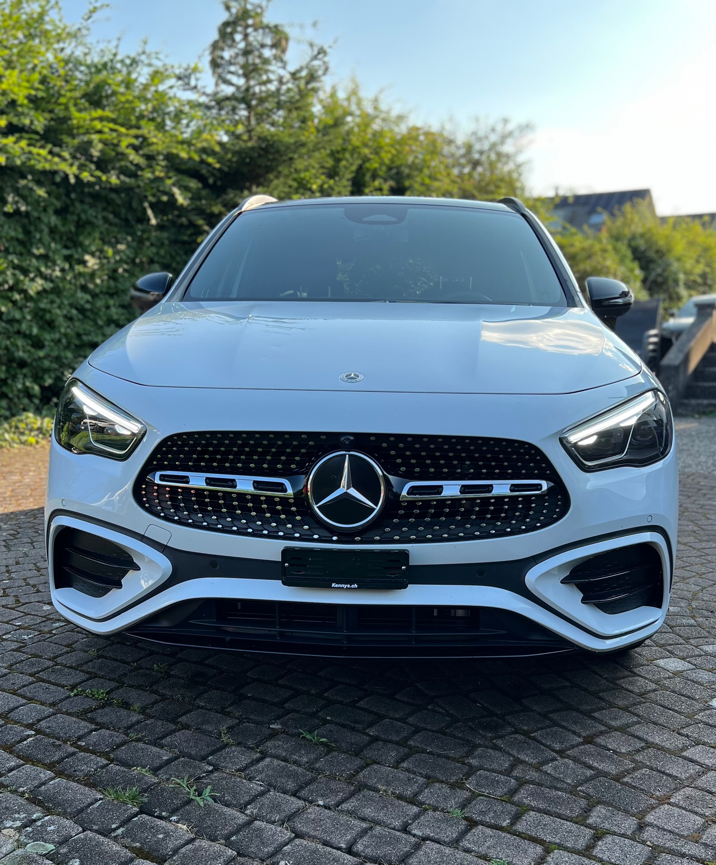 MERCEDES-BENZ GLA 200 7G-DCT