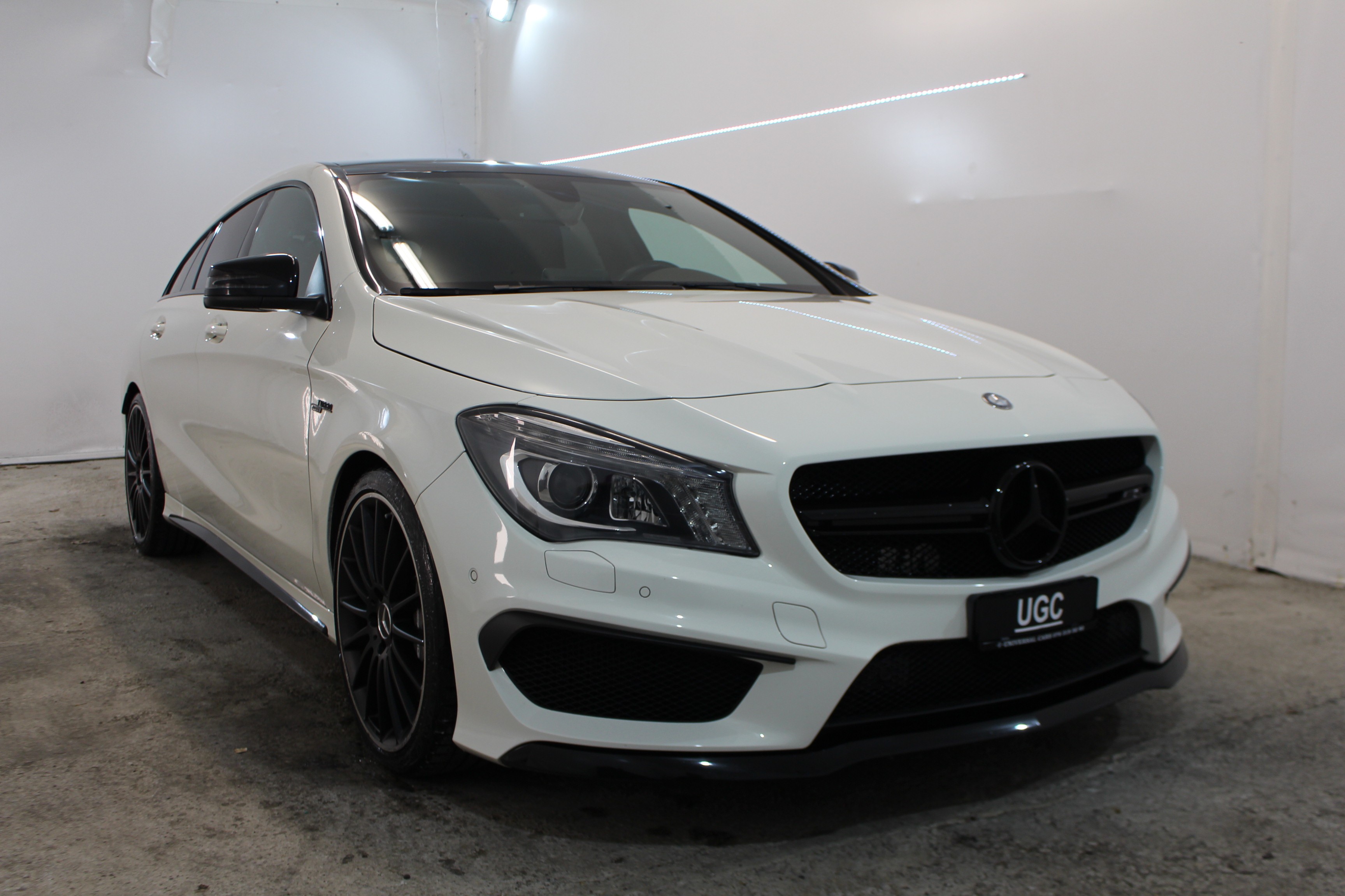 MERCEDES-BENZ CLA Shooting Brake 45 AMG 4Matic Speedshift