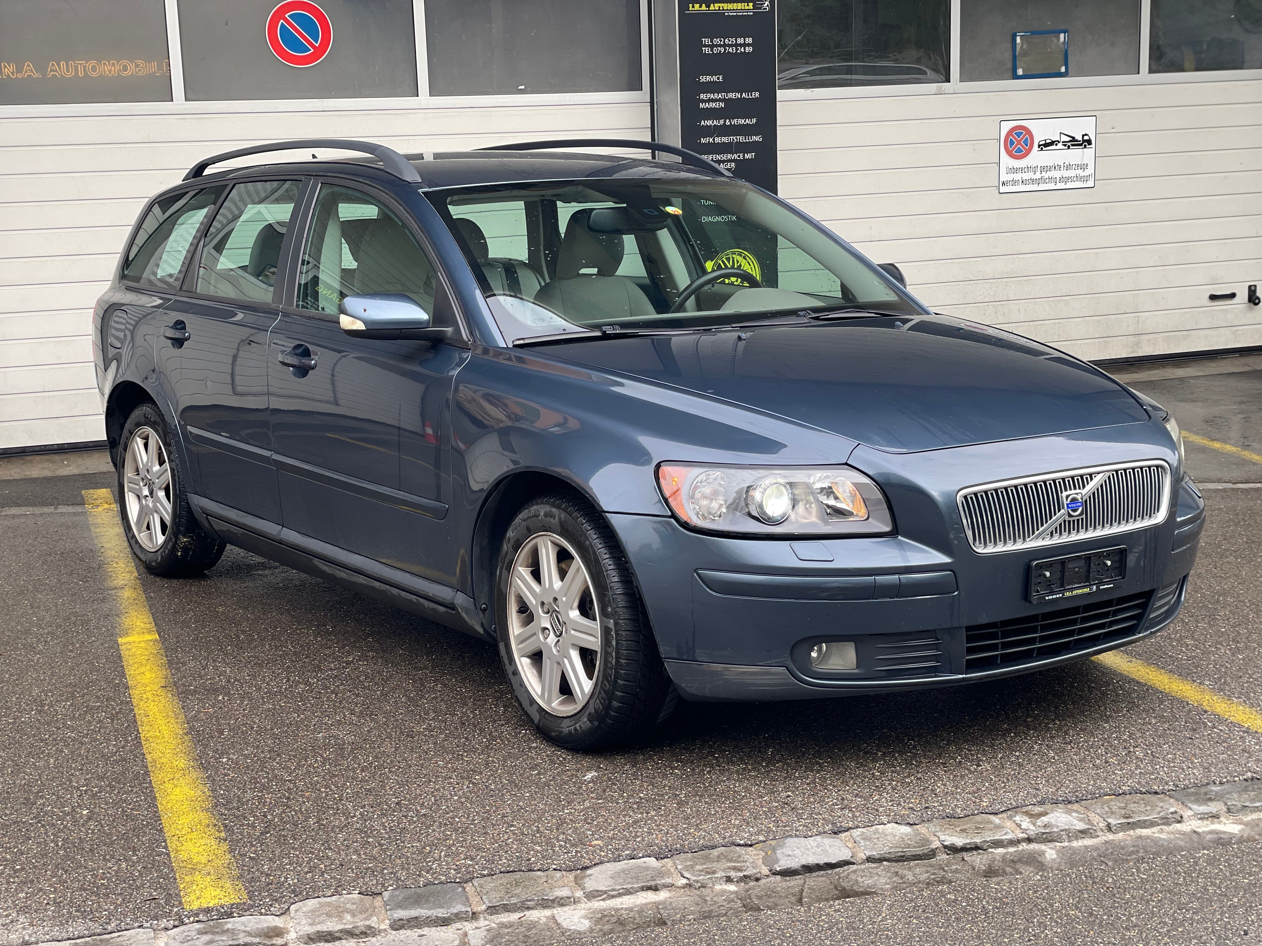 VOLVO V50 2.4