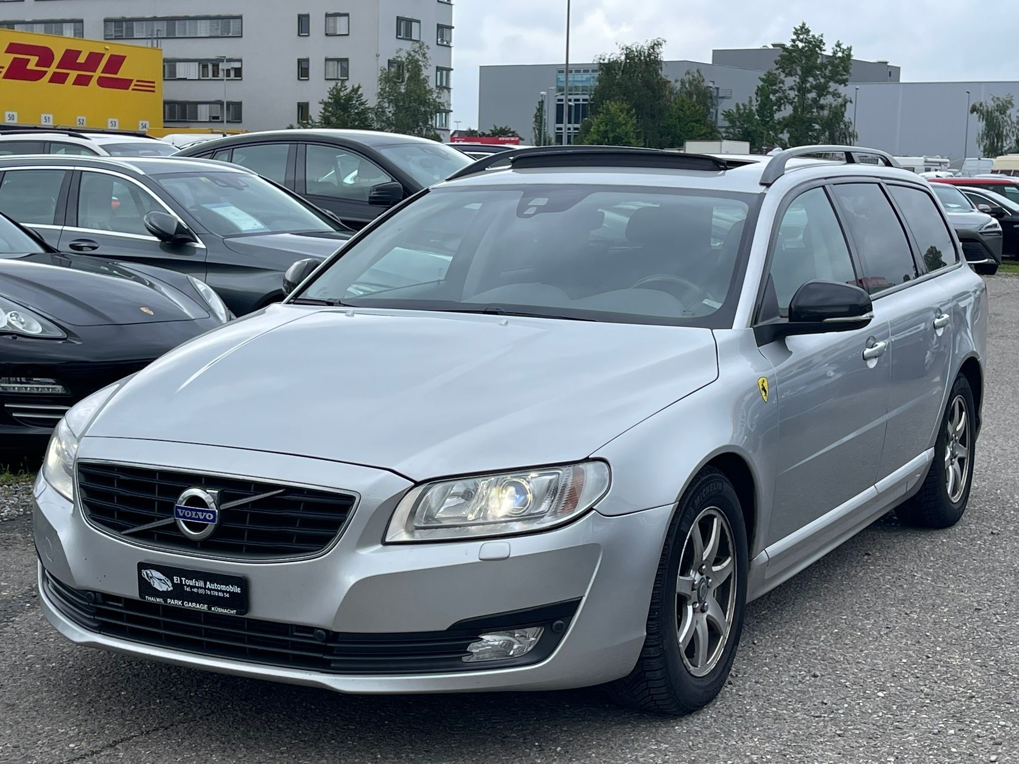 VOLVO V70 D4 Momentum Classic Edition Geartronic