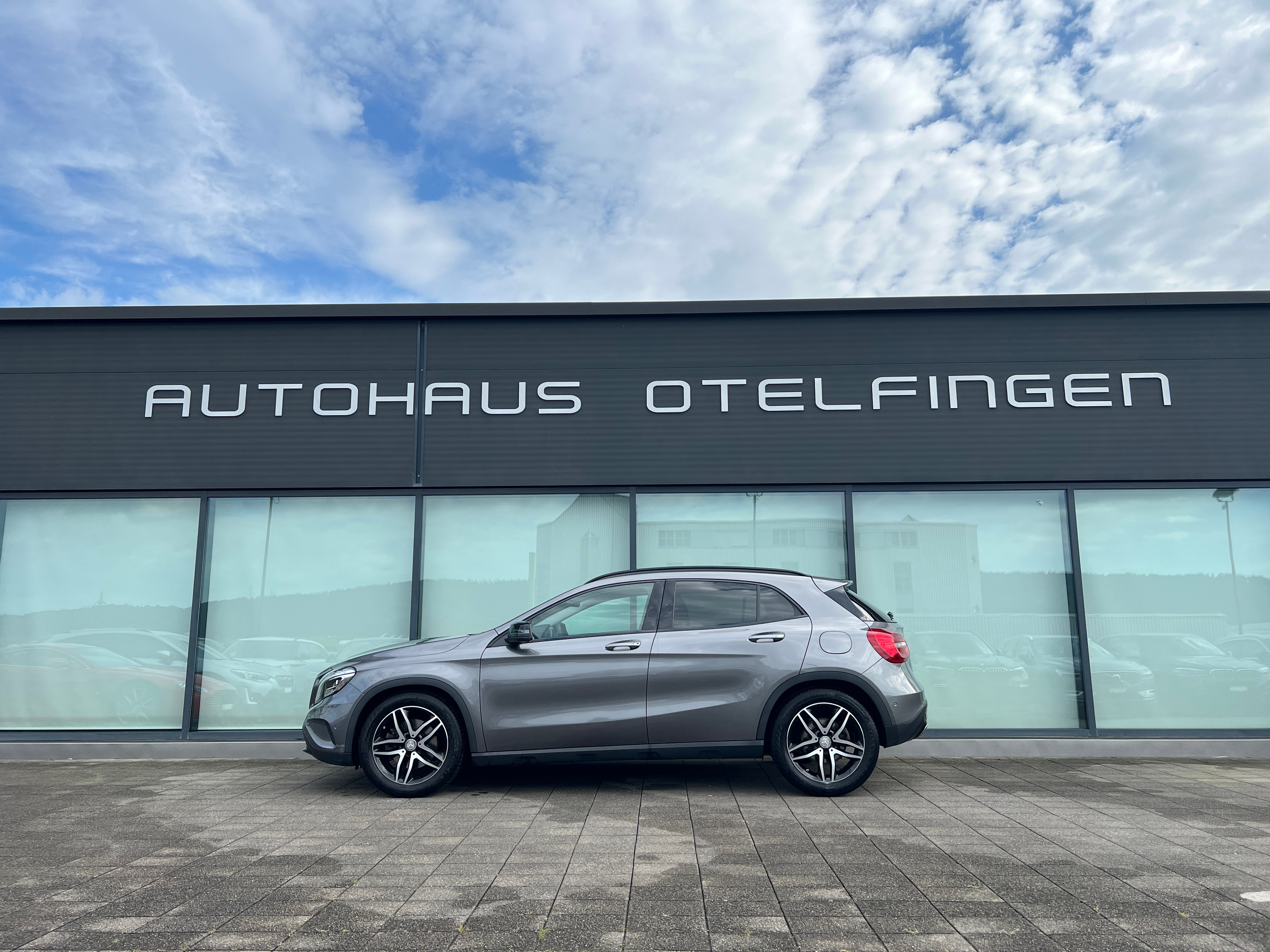 MERCEDES-BENZ GLA 250 Urban 4Matic 7G-DCT