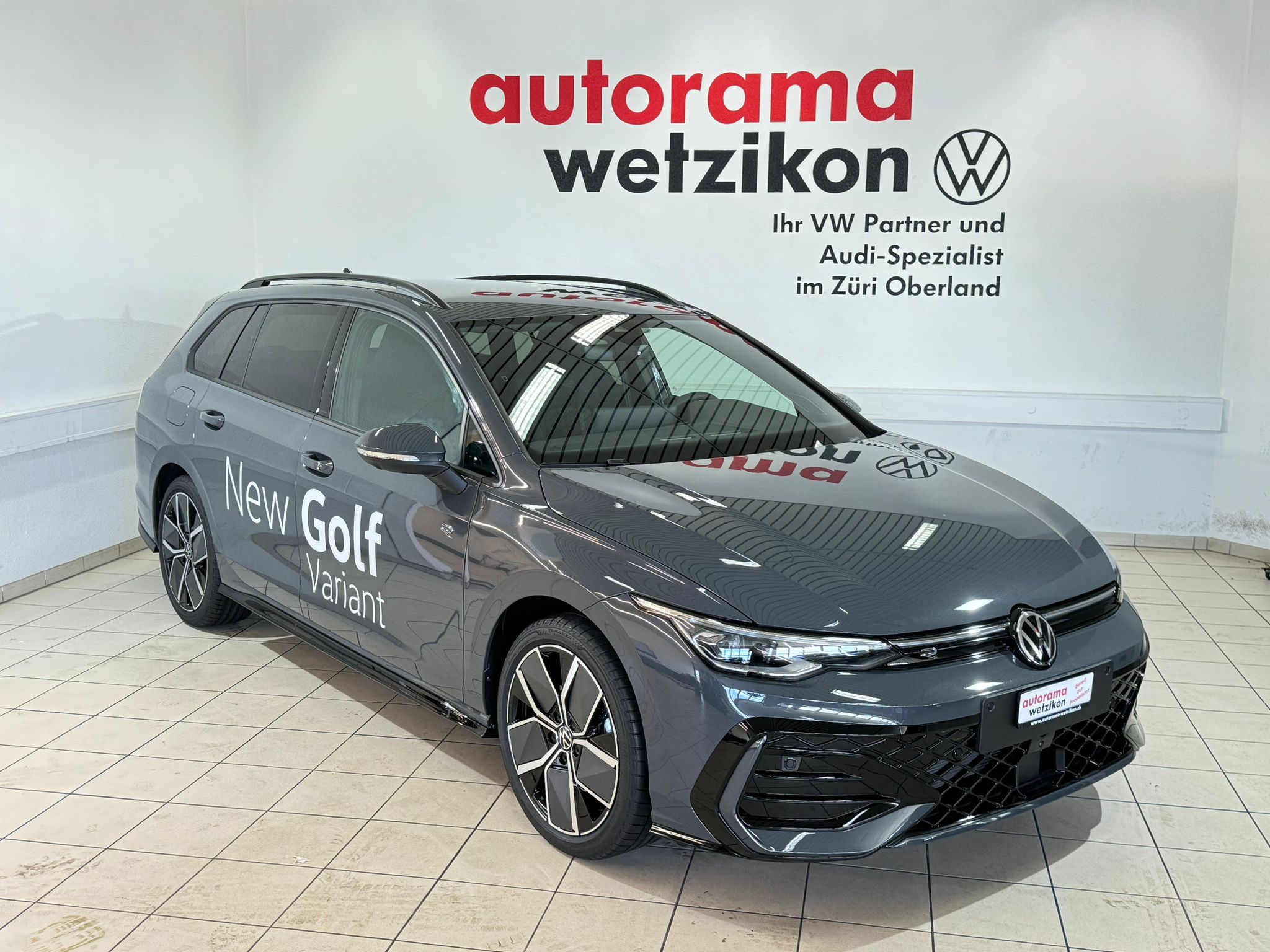 VW Golf Variant 1.5 eTSI mHEV R-Line