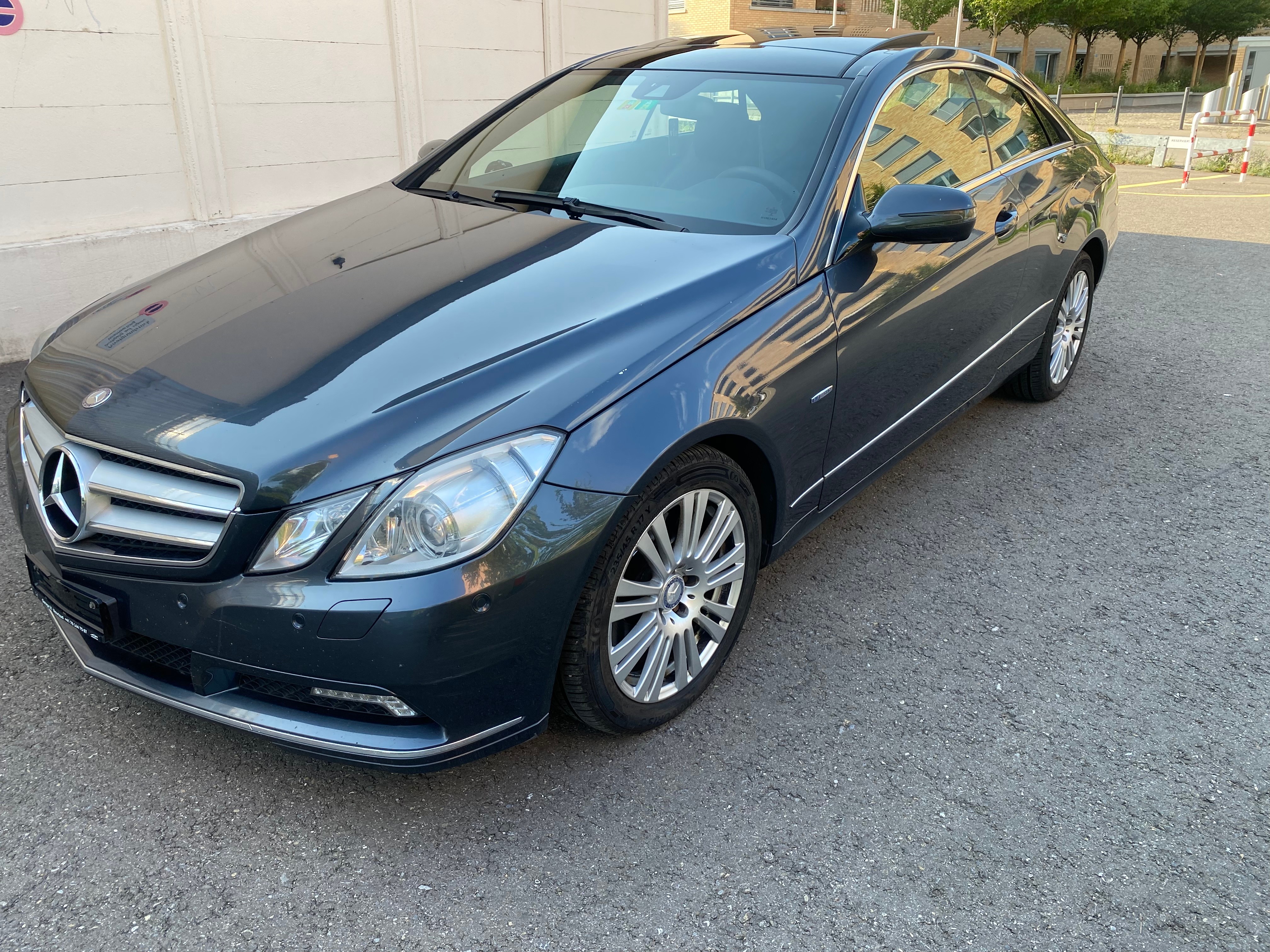 MERCEDES-BENZ E 350 CGI BlueEfficiency 7G-Tronic