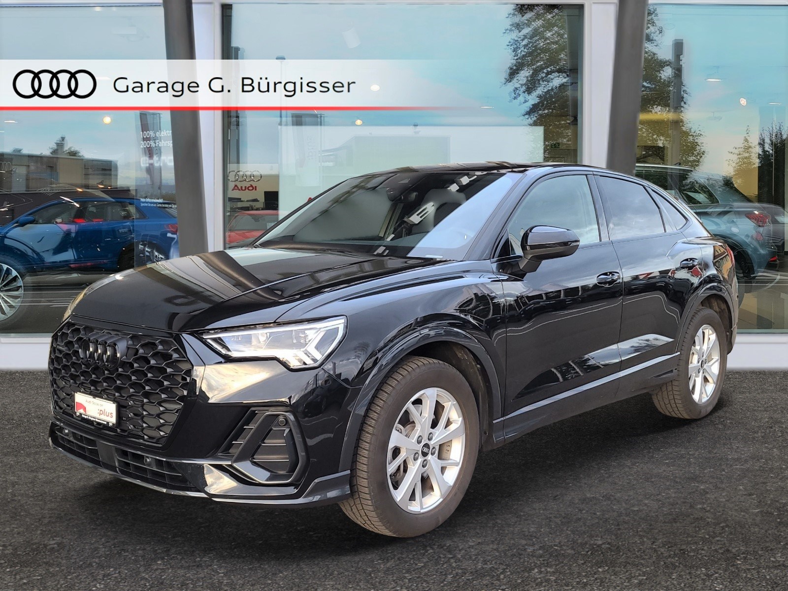 AUDI Q3 Sportback 40 TDI Attraction quattro S-tronic Mythosschwarz Metallic