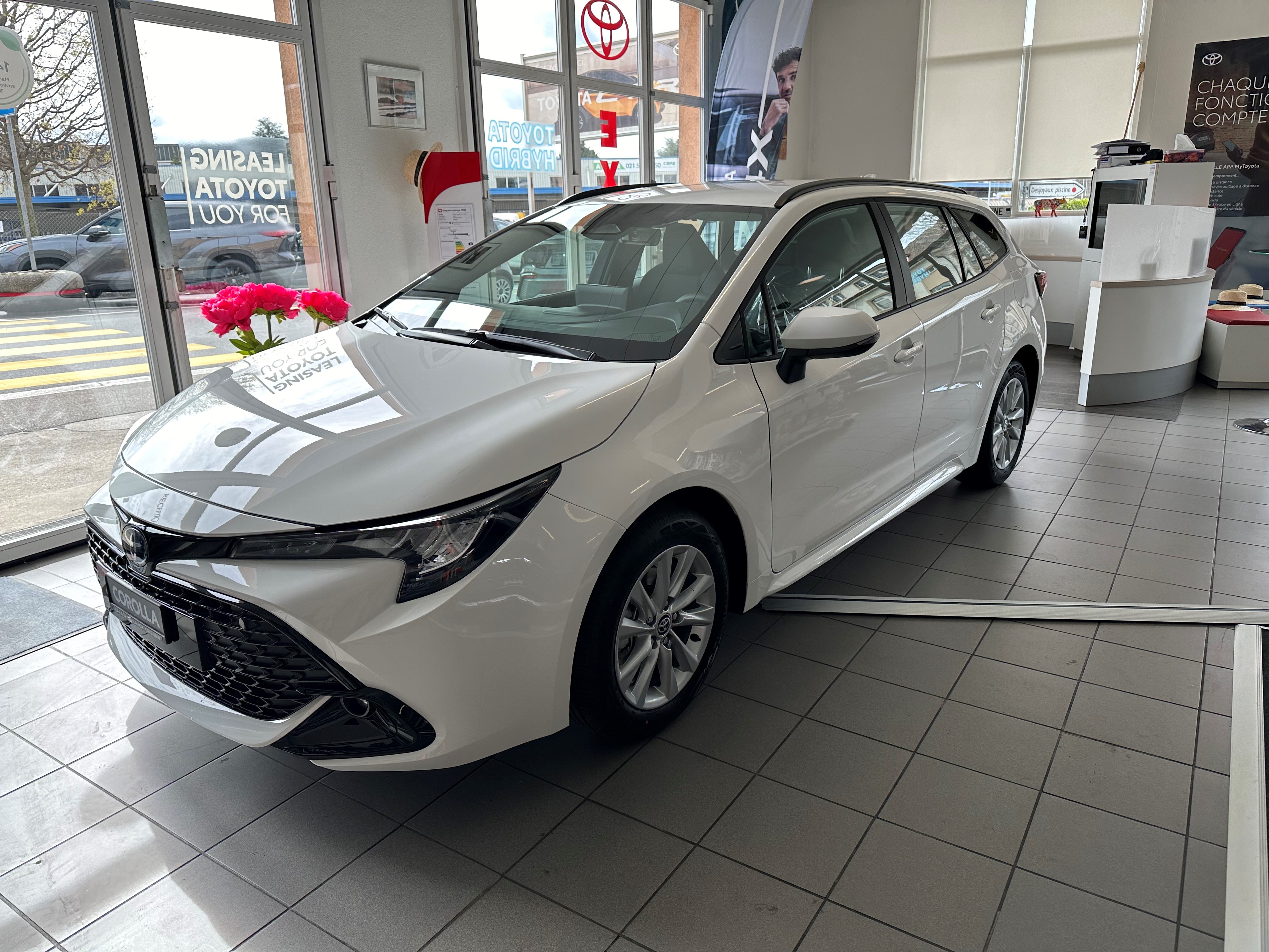 TOYOTA Corolla Touring Sports 1.8 HSD Comfort e-CVT