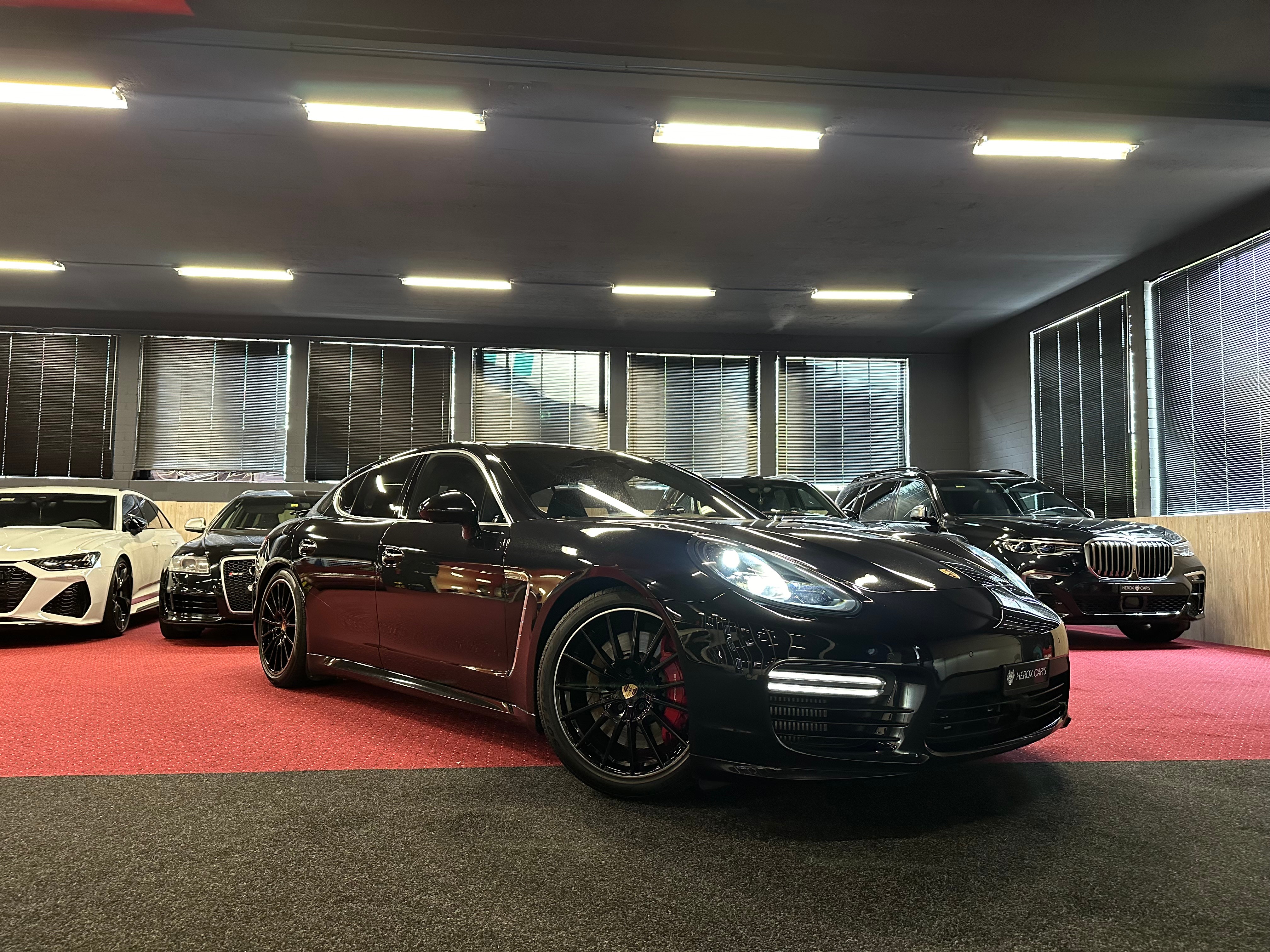 PORSCHE Panamera Turbo 4.8 PDK