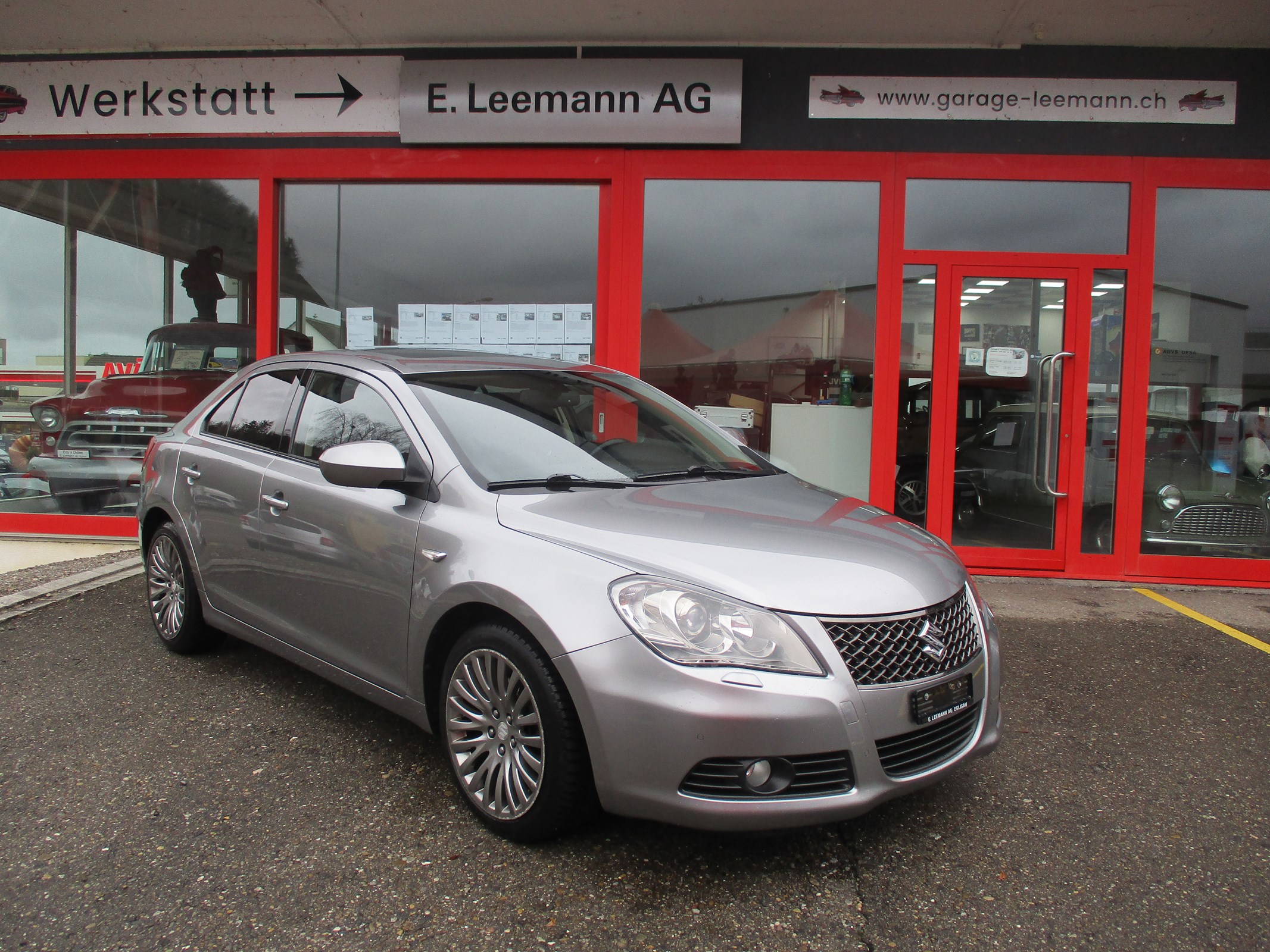 SUZUKI Kizashi 2.4 GL Top 4WD CVT