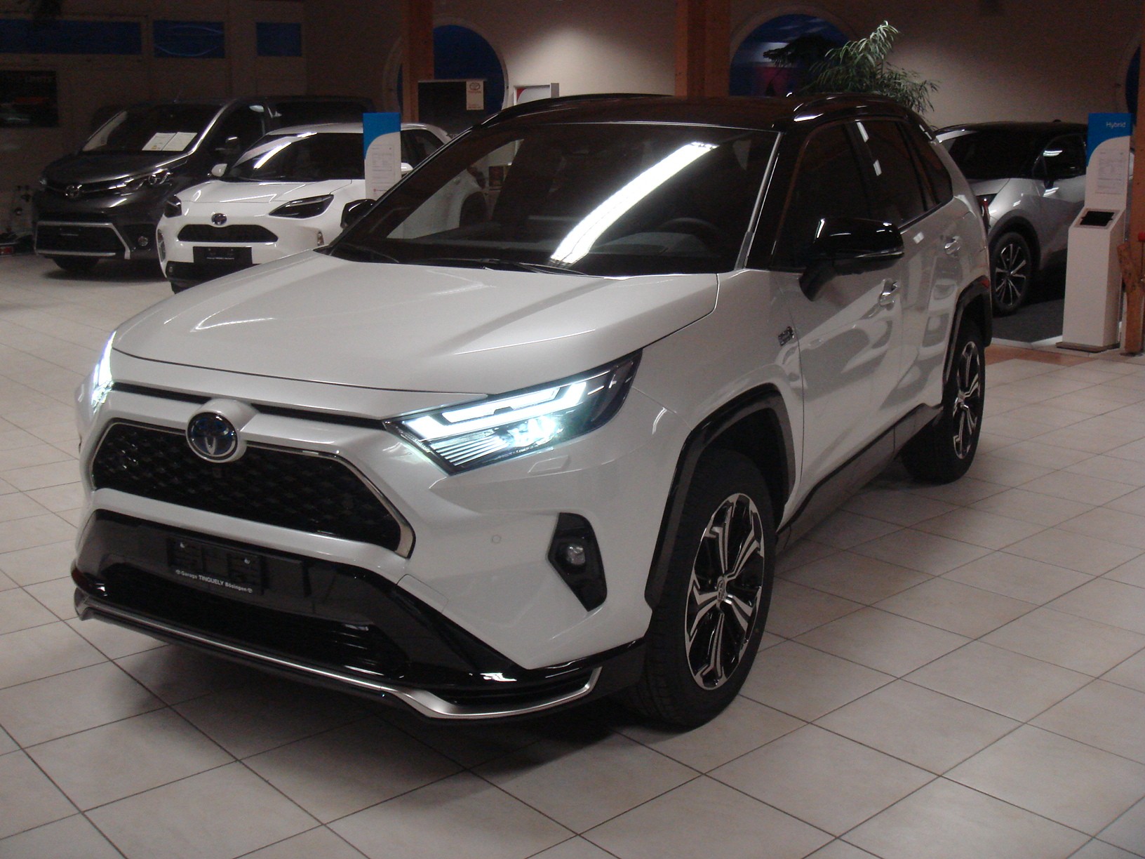 TOYOTA RAV-4 2.5 PHEV Platinum e-CVT 4WD