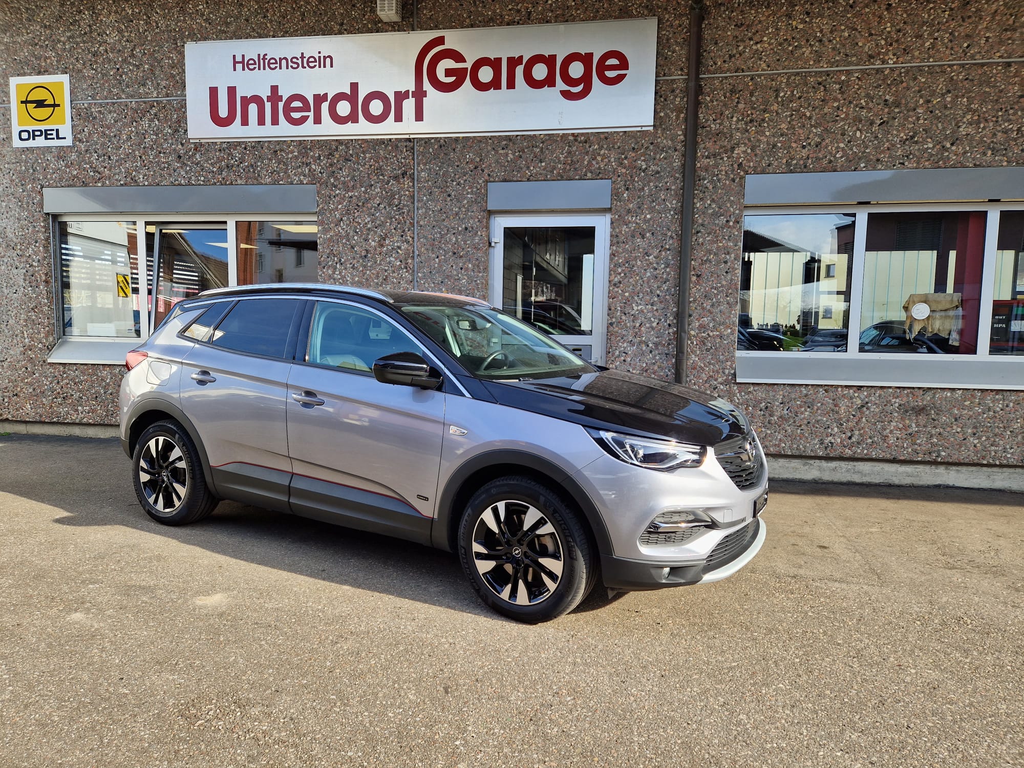 OPEL Grandland X 1.6 Hybrid4 Ultimate Automatik