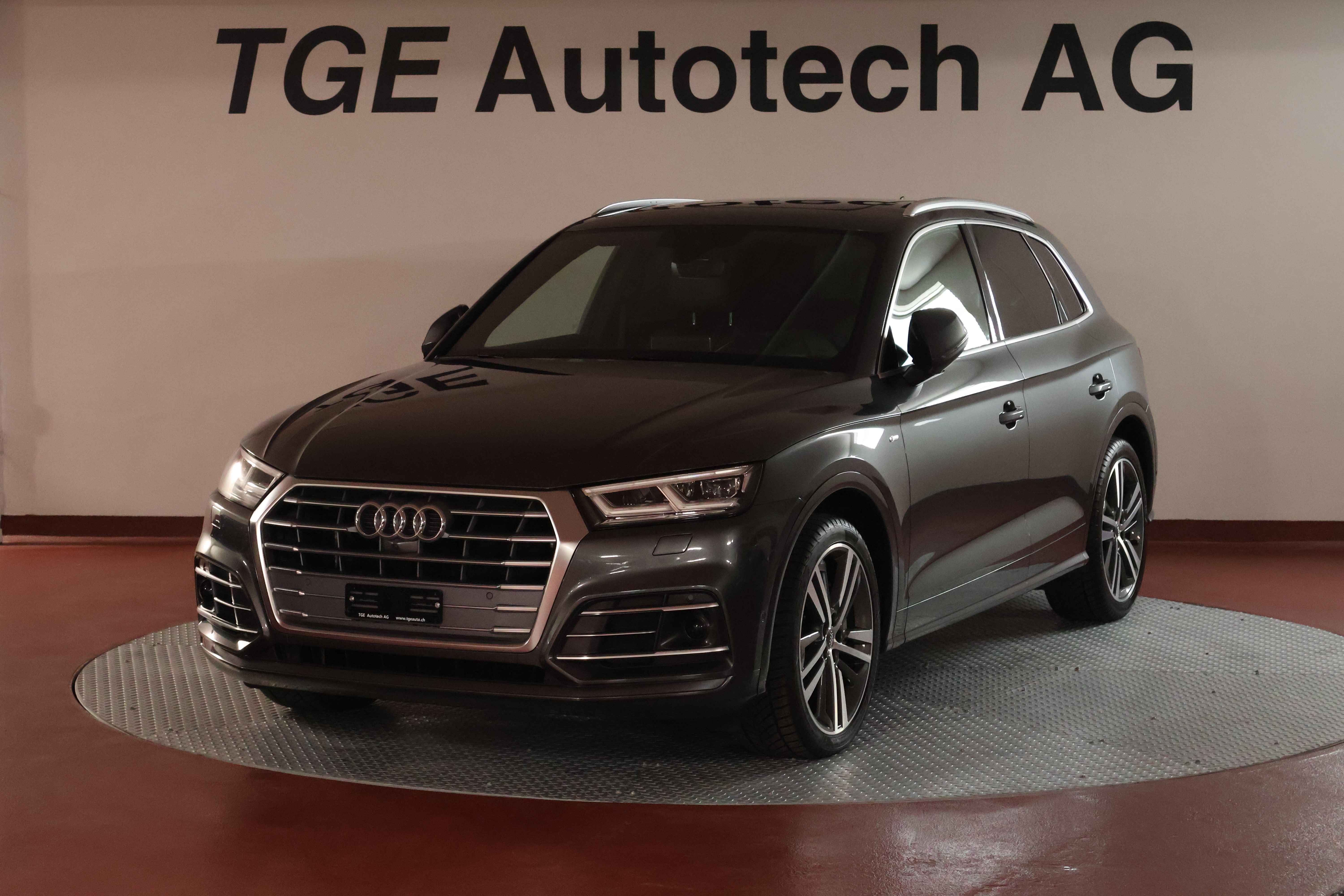 AUDI Q5 2.0 TDI sport quattro S-tronic