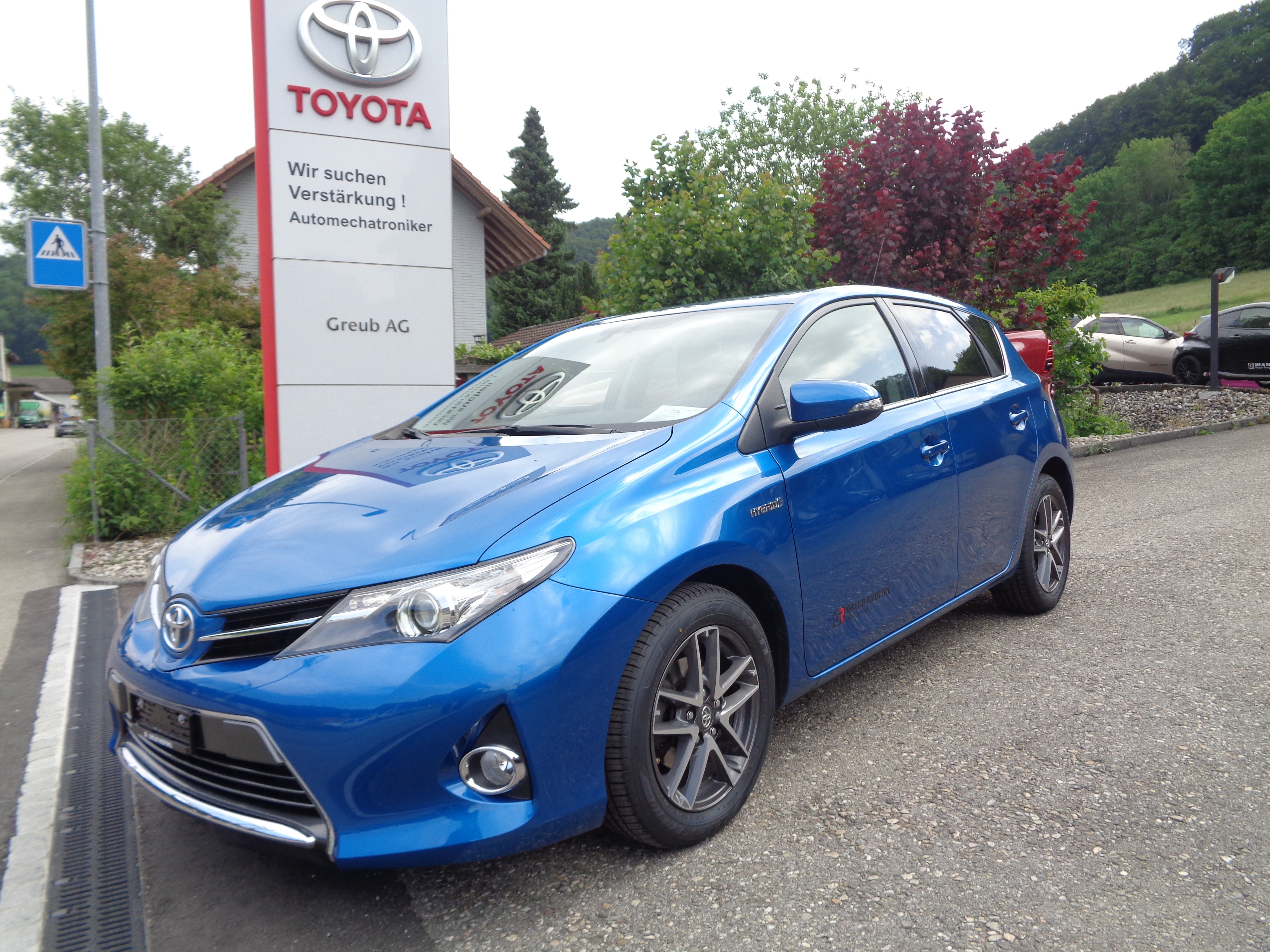 TOYOTA Auris 1.8 16V HSD Linea Trend