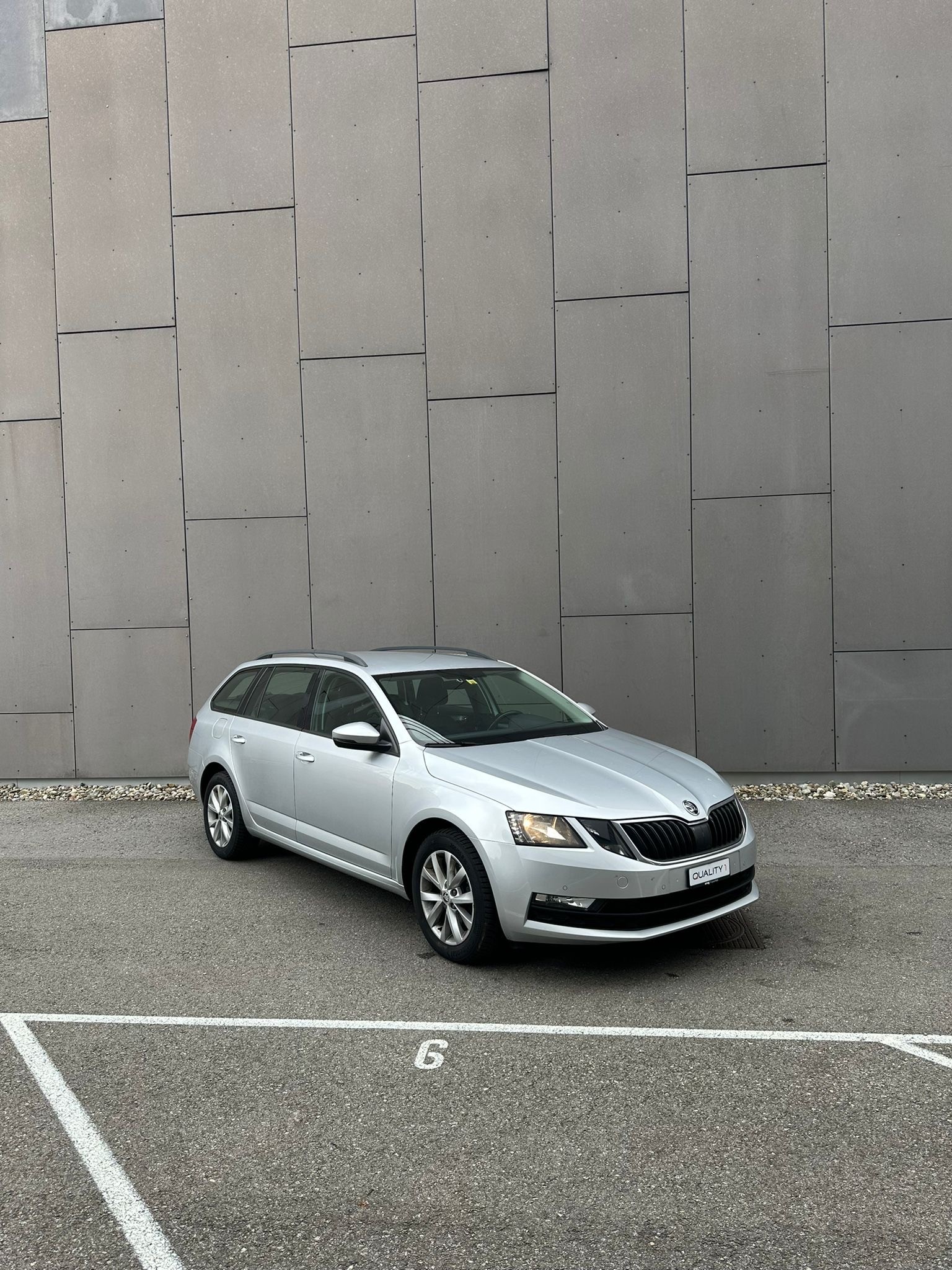 SKODA Octavia Combi 2.0 TDI Ambition DSG