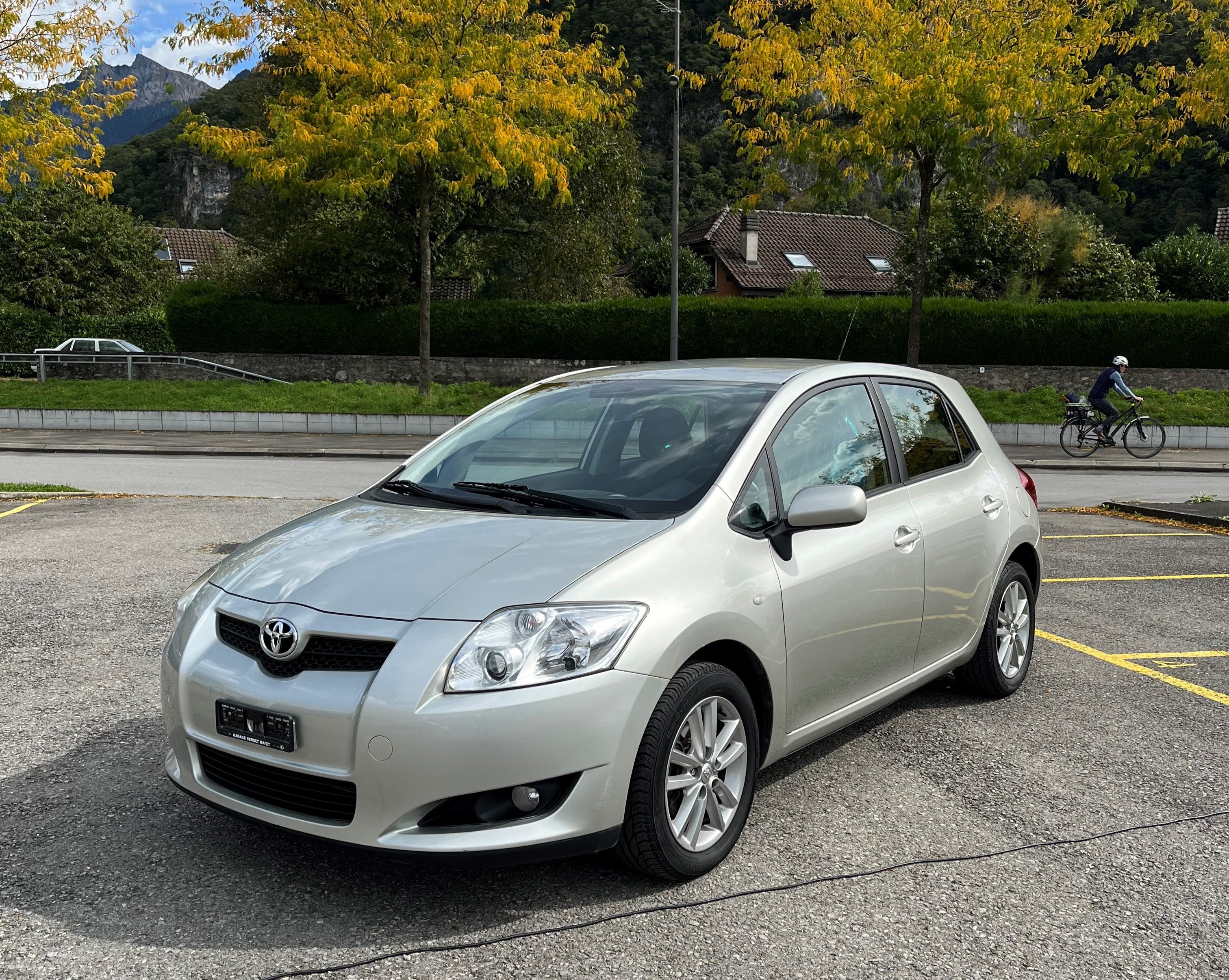 TOYOTA AURIS