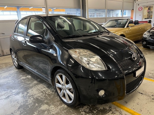 TOYOTA Yaris 1.8 TS