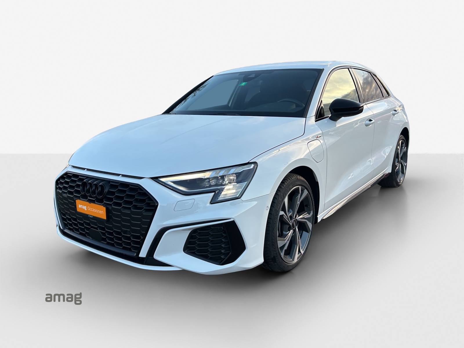 AUDI A3 Sportback 40 TFSI e S line Attraction