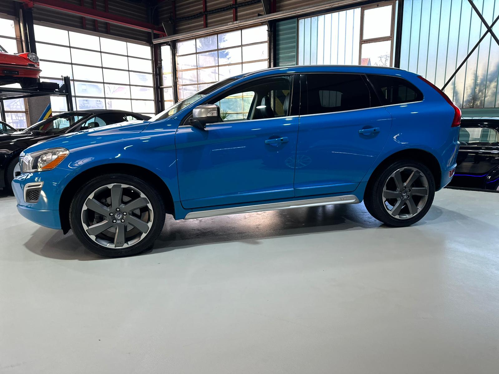 VOLVO XC60 T6 AWD R-Design HEICO SPORTIV Geartronic