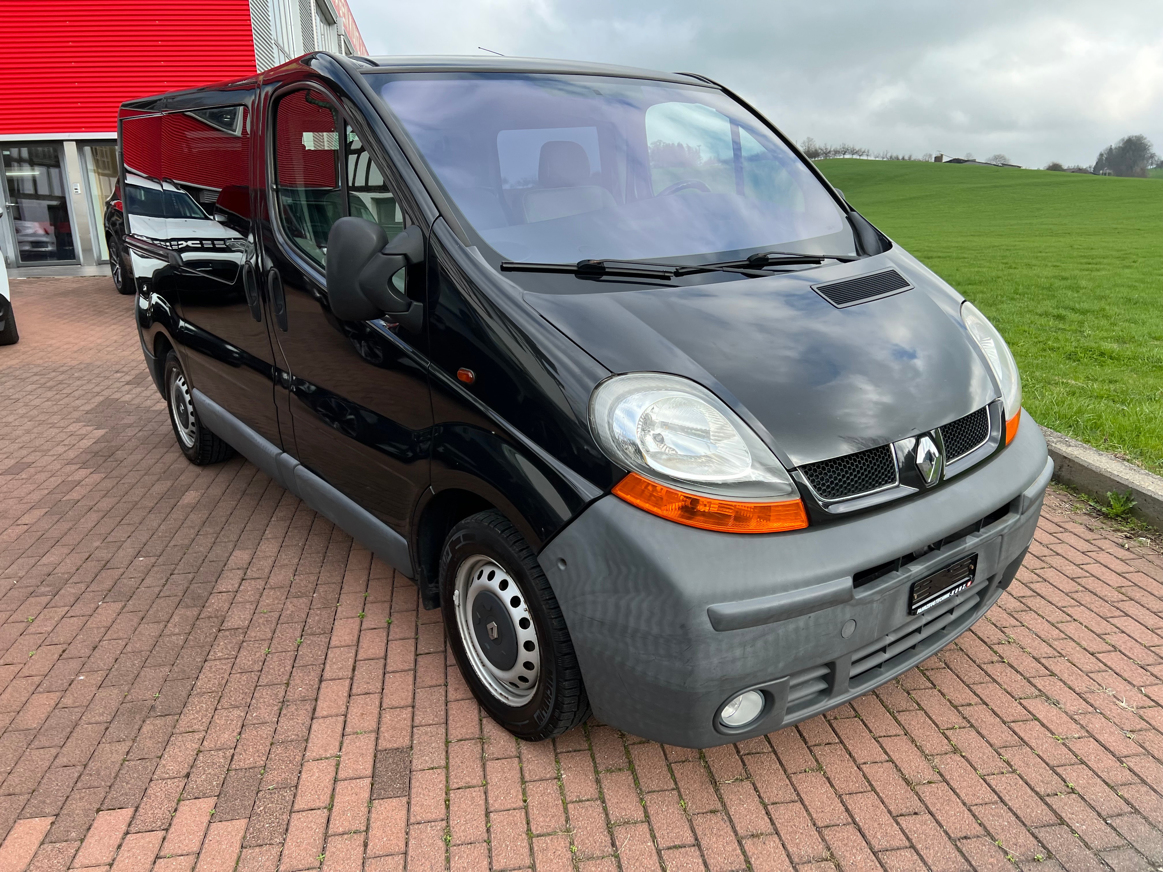 RENAULT Trafic 1.9 dCi 100 2.7t Camper