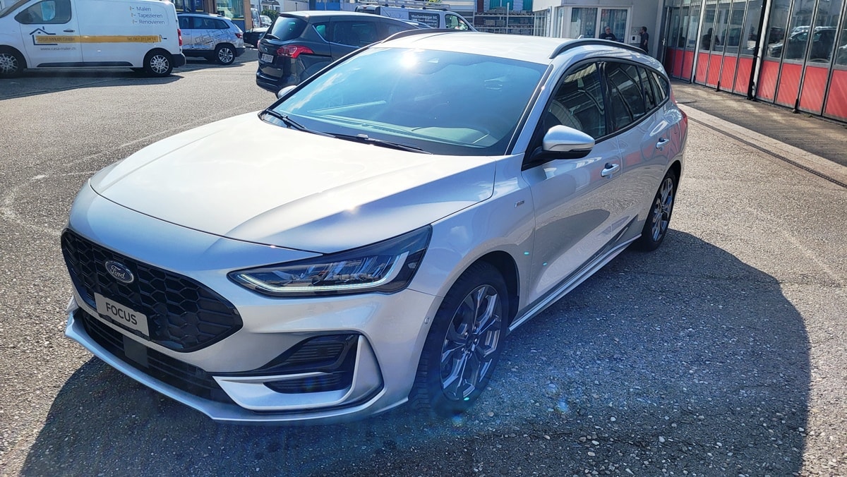 FORD Focus 1.0 MHEV ST-Line Automat