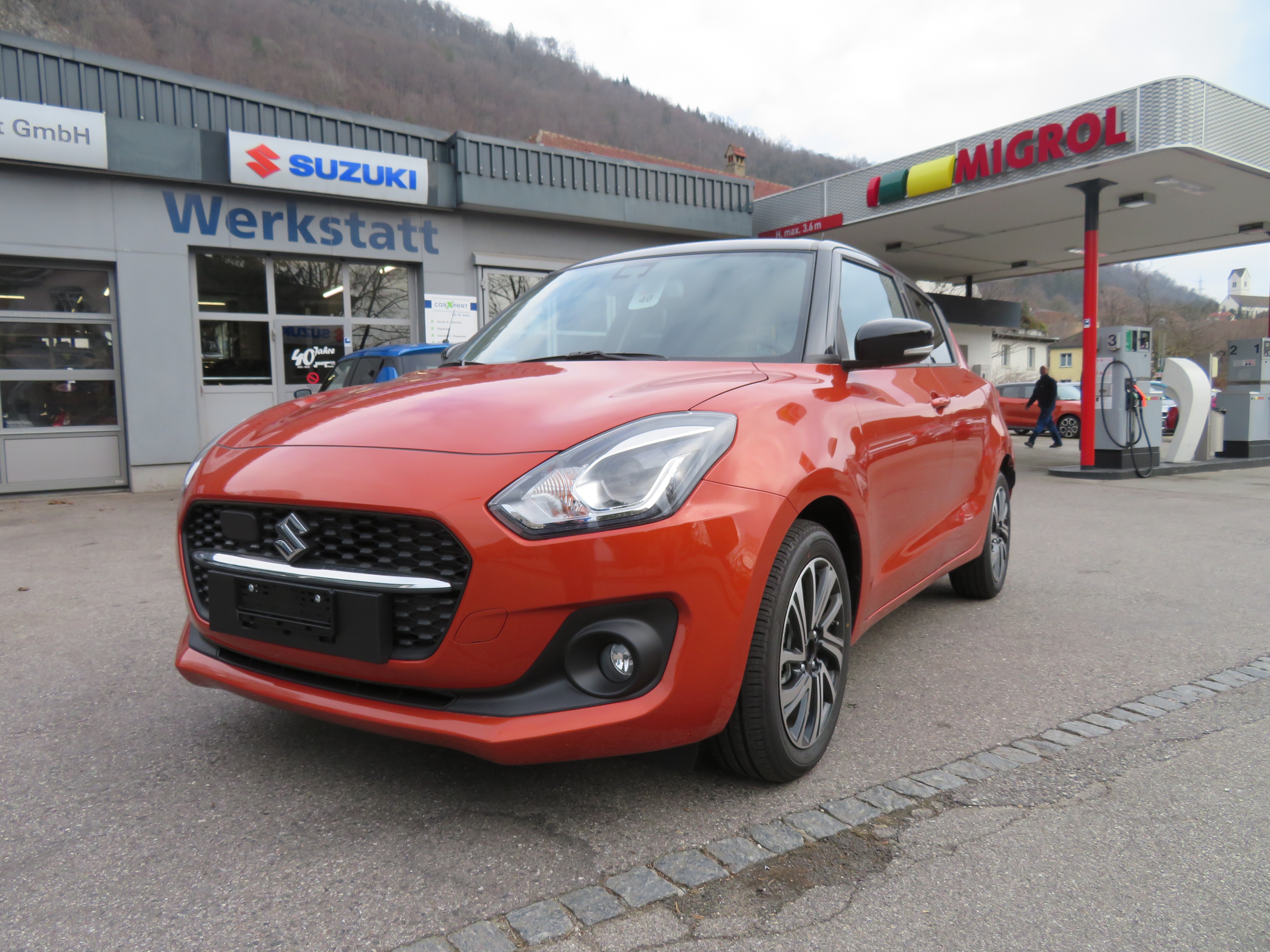 SUZUKI Swift 1.2 Compact Top 4x4 Hybrid