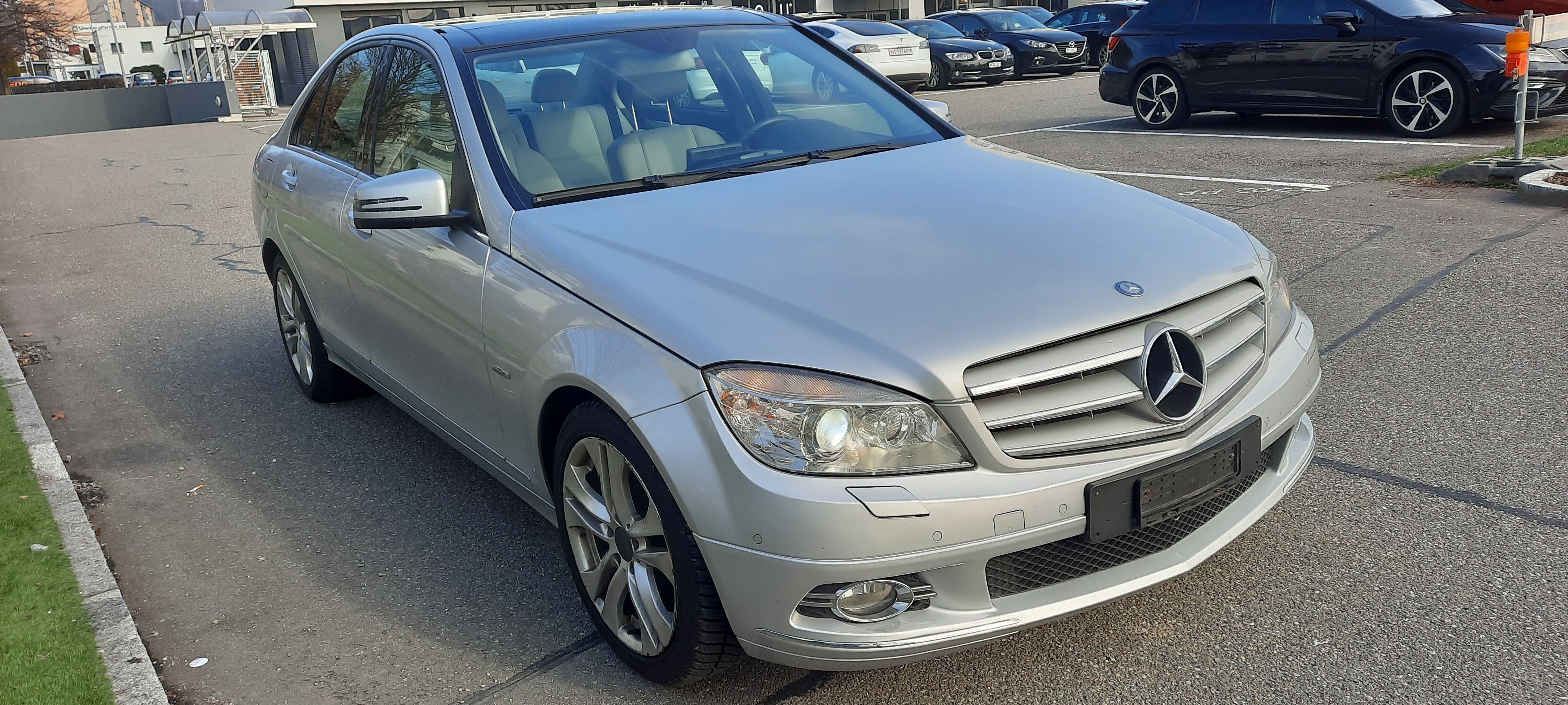 MERCEDES-BENZ C 320