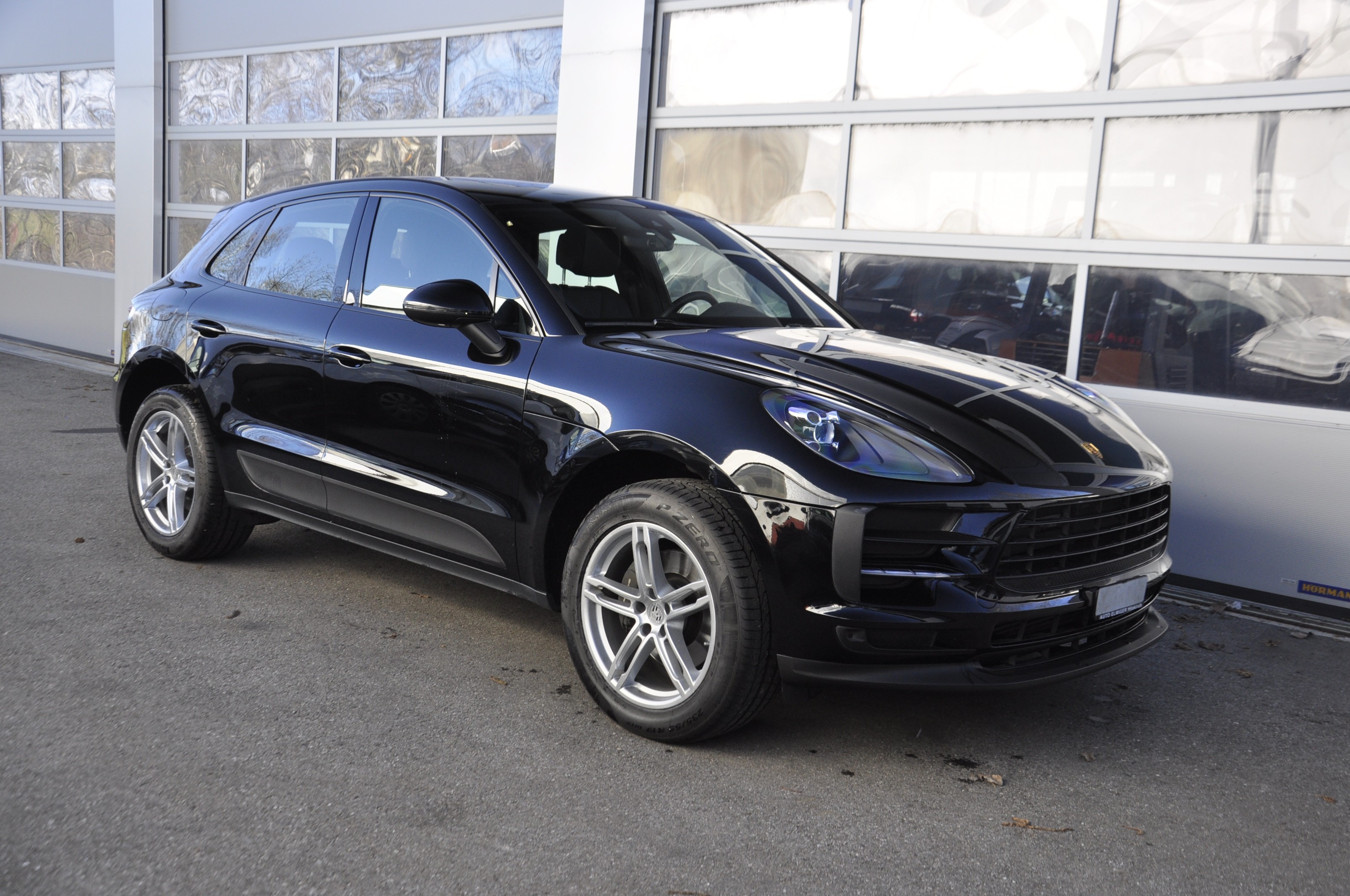 PORSCHE Macan PDK