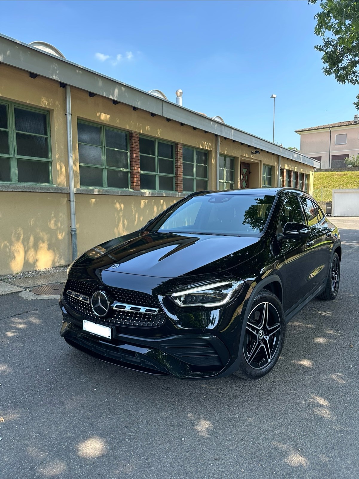 MERCEDES-BENZ GLA 250 4Matic AMG Line 8G-DCT