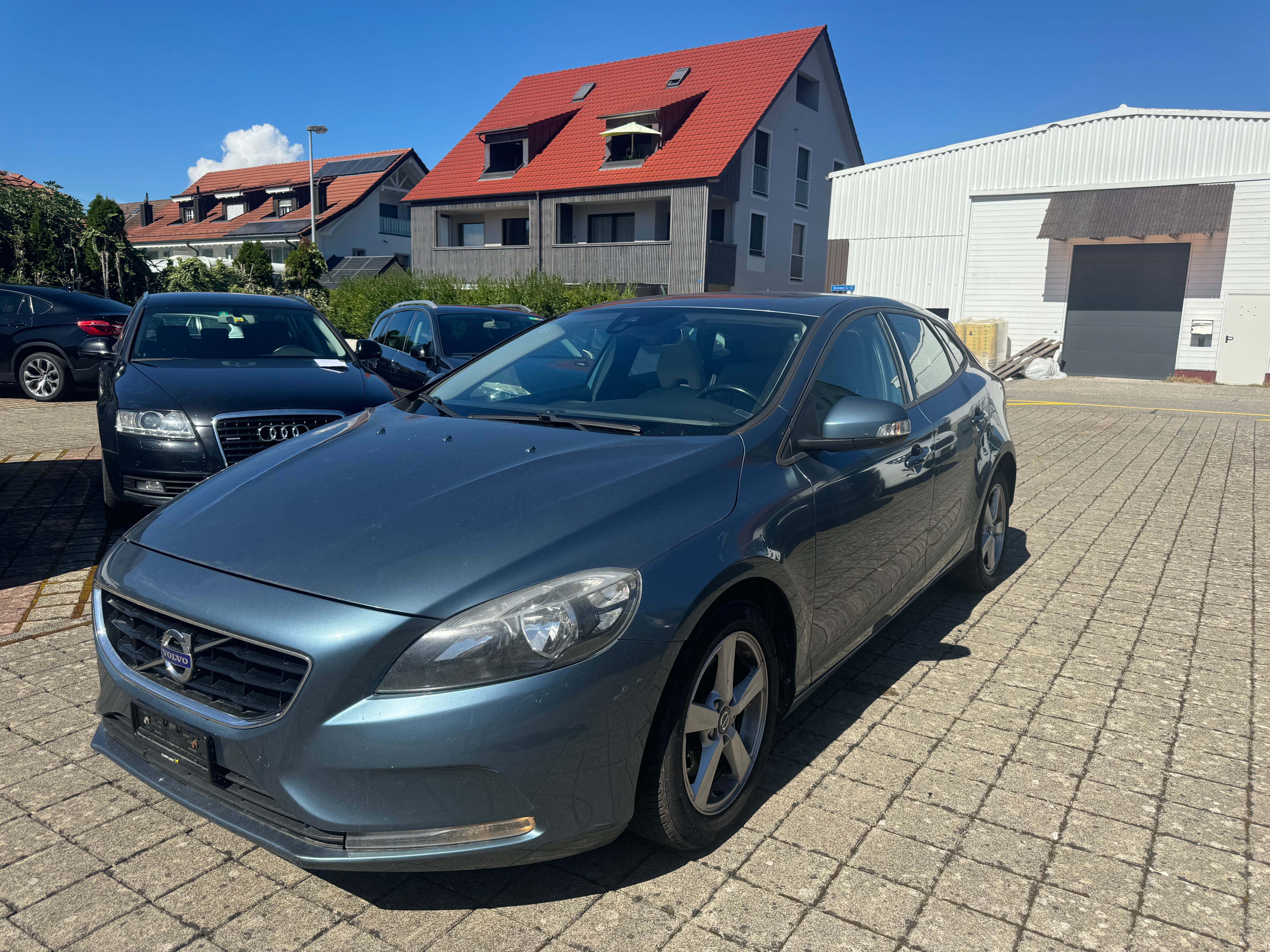 VOLVO V40 T4 Kinetic