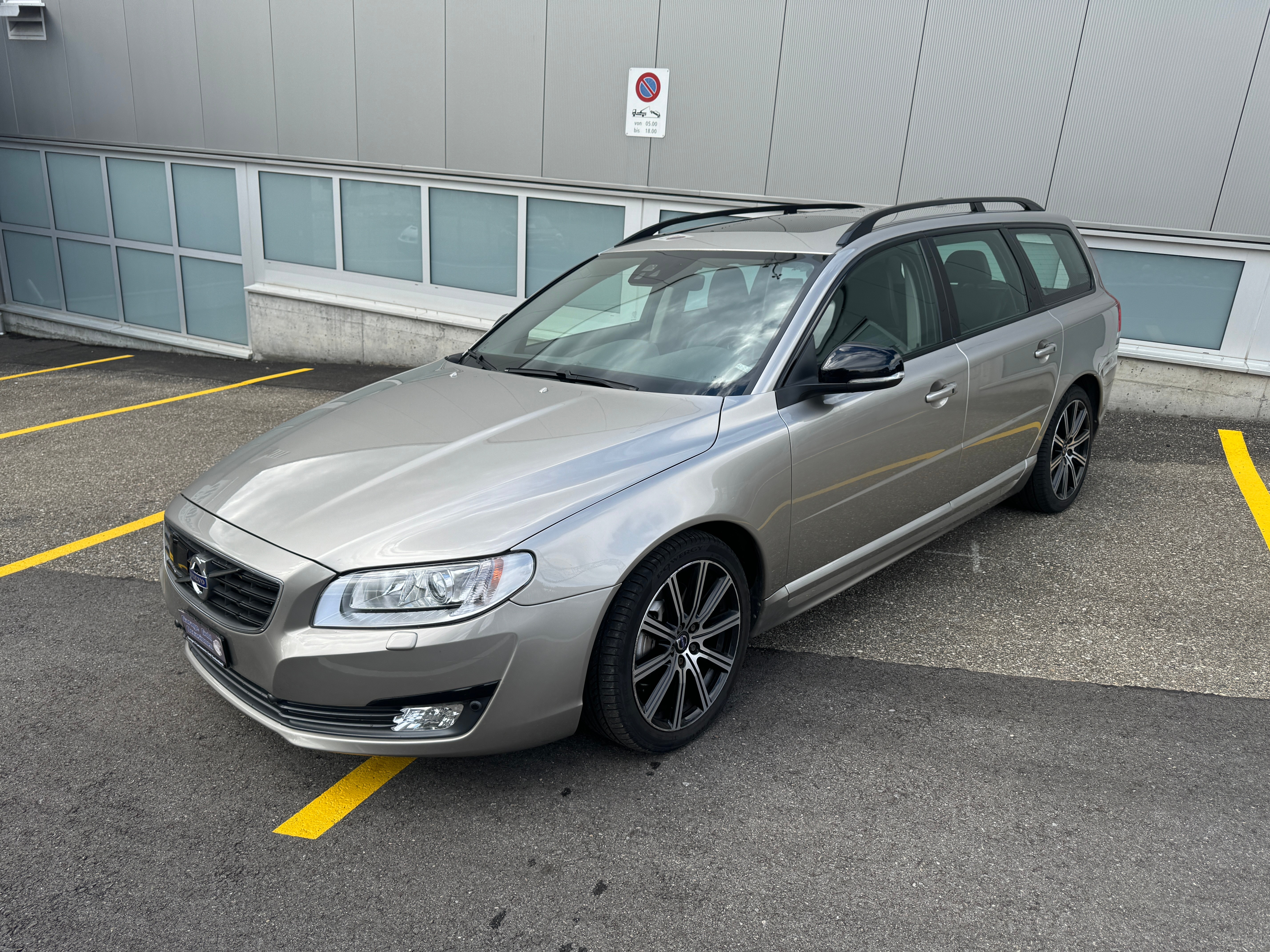 VOLVO V70 D4 AWD Momentum Dynamic Edition Geartronic