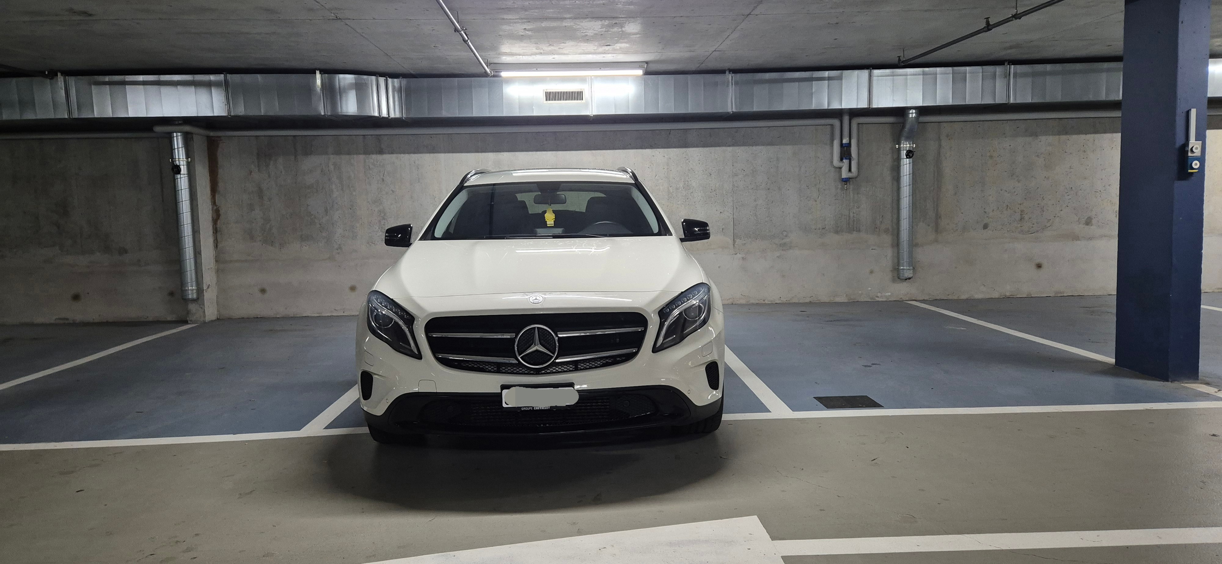 MERCEDES-BENZ GLA 250 7G-DCT