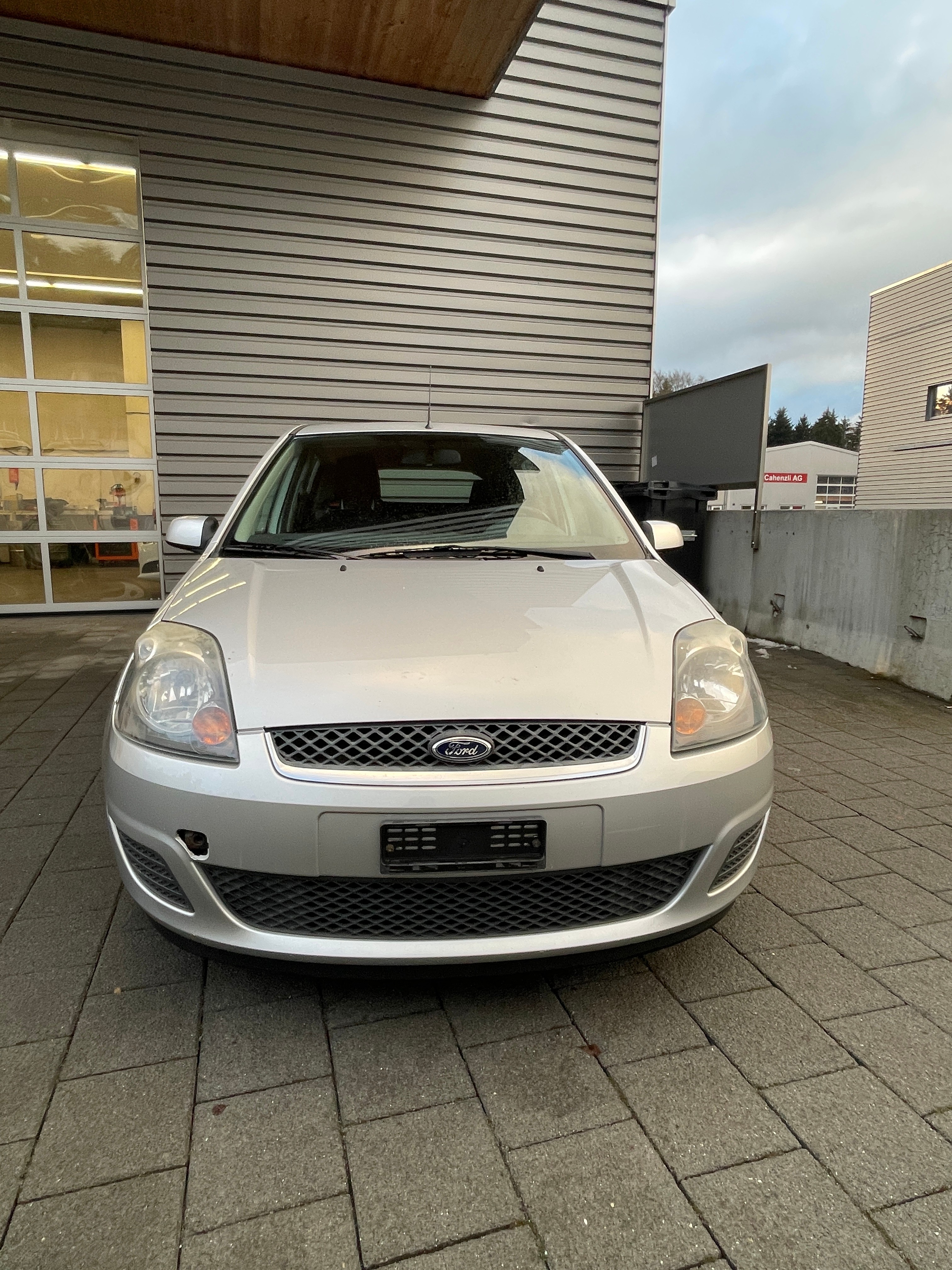 FORD Fiesta 1.4 16V Trend