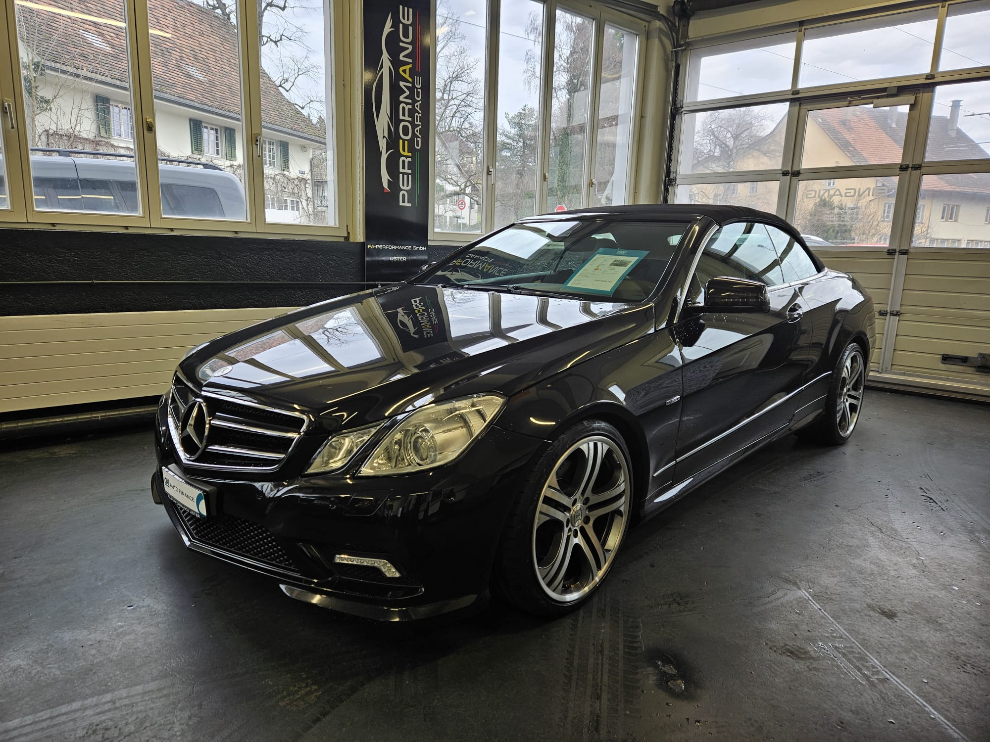 MERCEDES-BENZ E 350 CGI BlueEfficiency 7G-Tronic